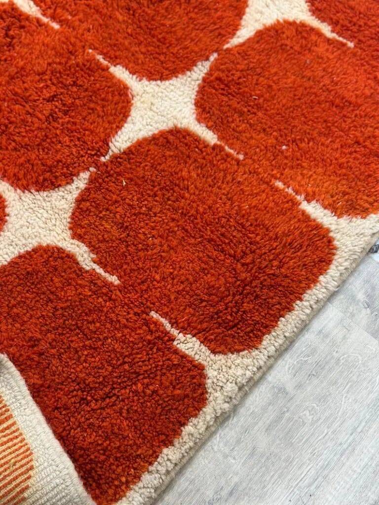 Handmade traditional pure wool rug size 2/3 m