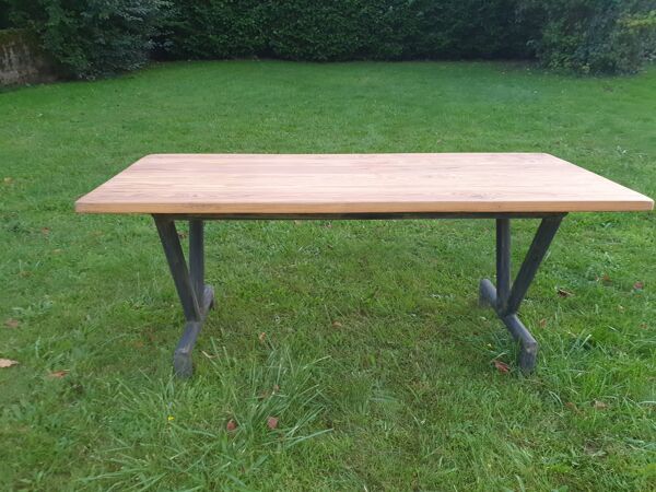 Table industrielle