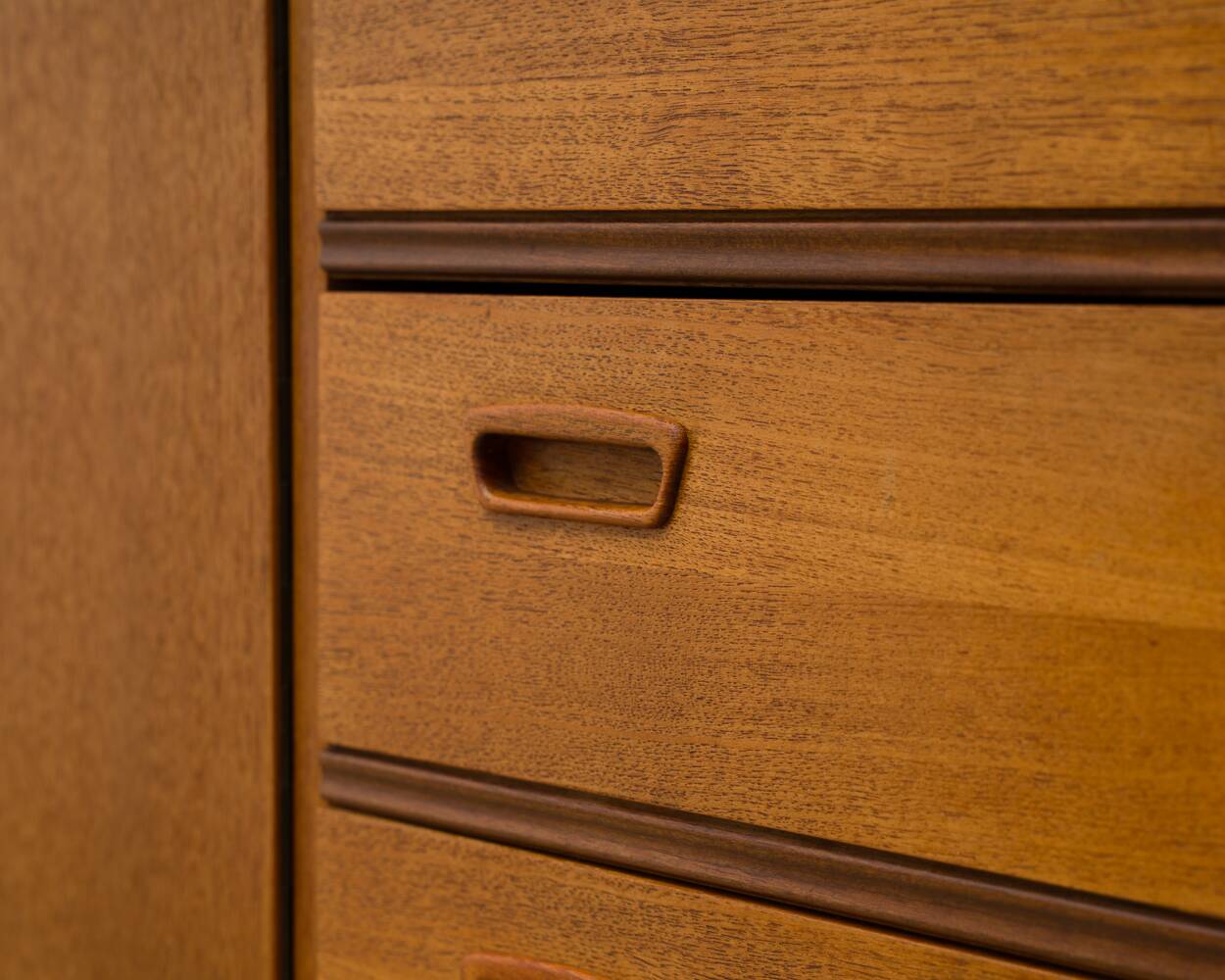 Scandinavian design teak sideboard, manufacturer Bartels.