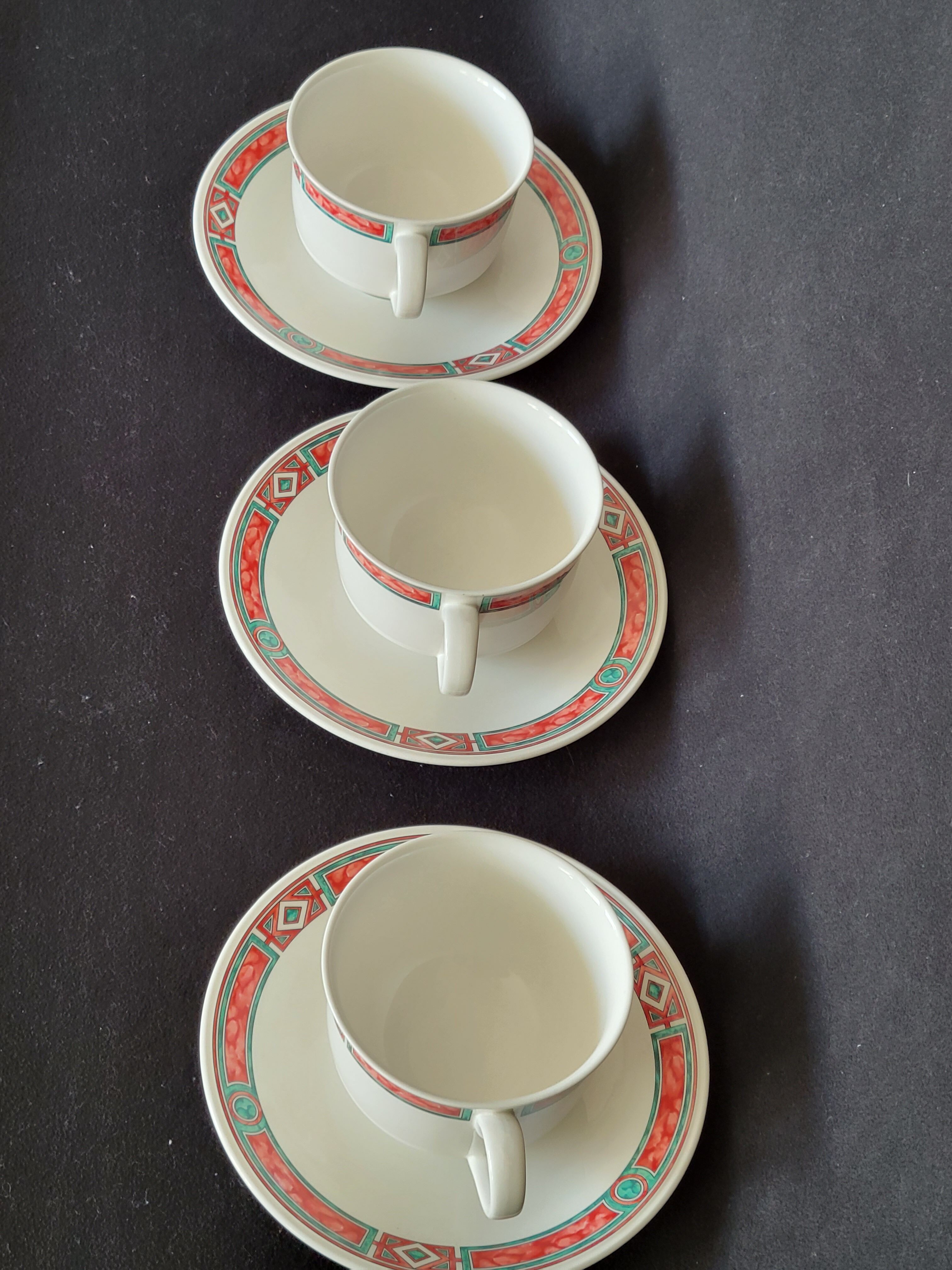 3 tasses à thé / chocolat and 3 soucoupes Villeroy & et Boch Rialto