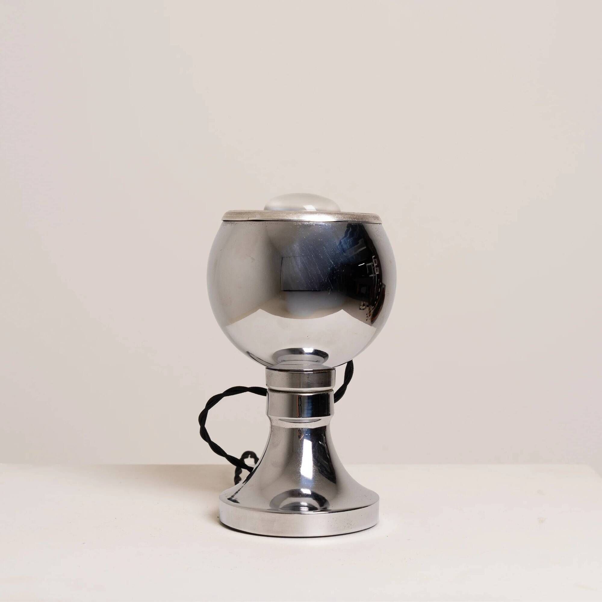 Magnetic Space Age Table Lamp