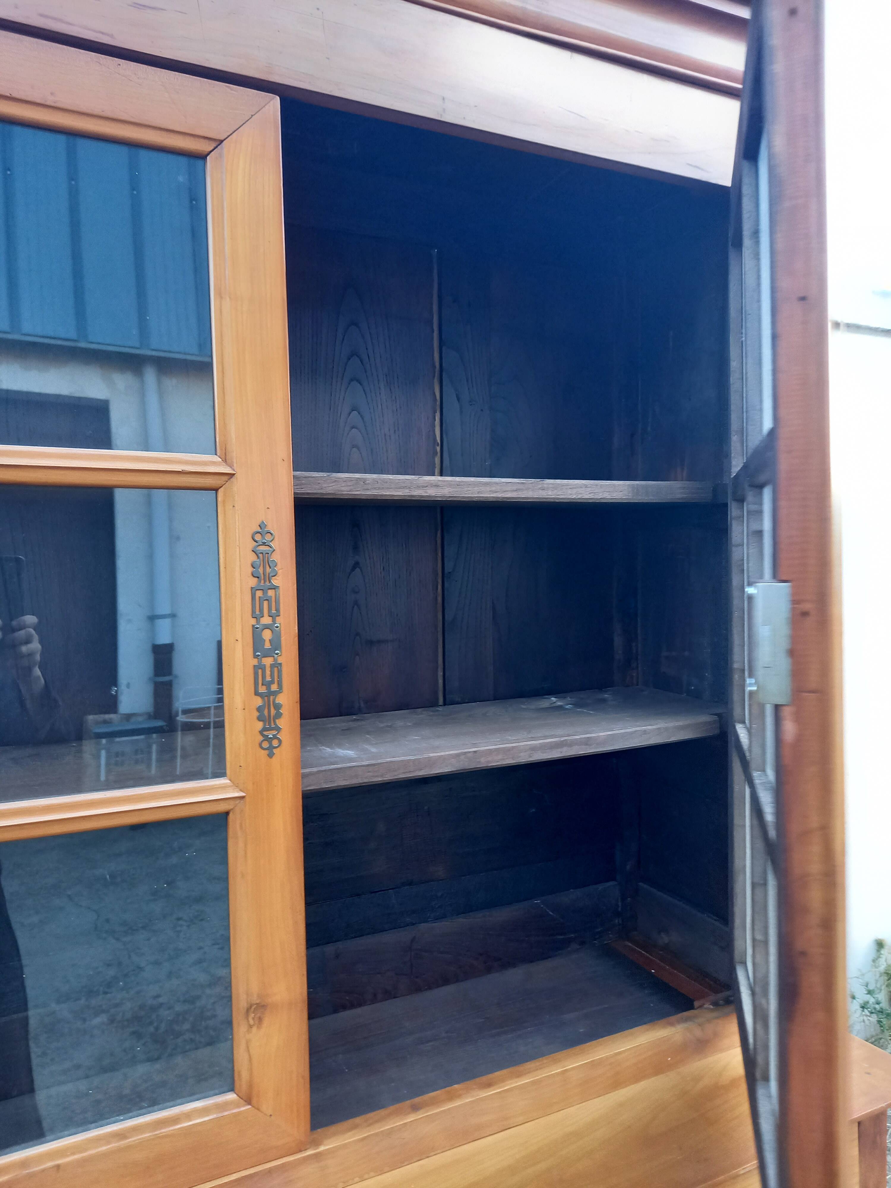 Buffet 2 glazed body