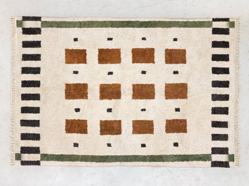 Luxury Handmade Rug 250cm x 200cm