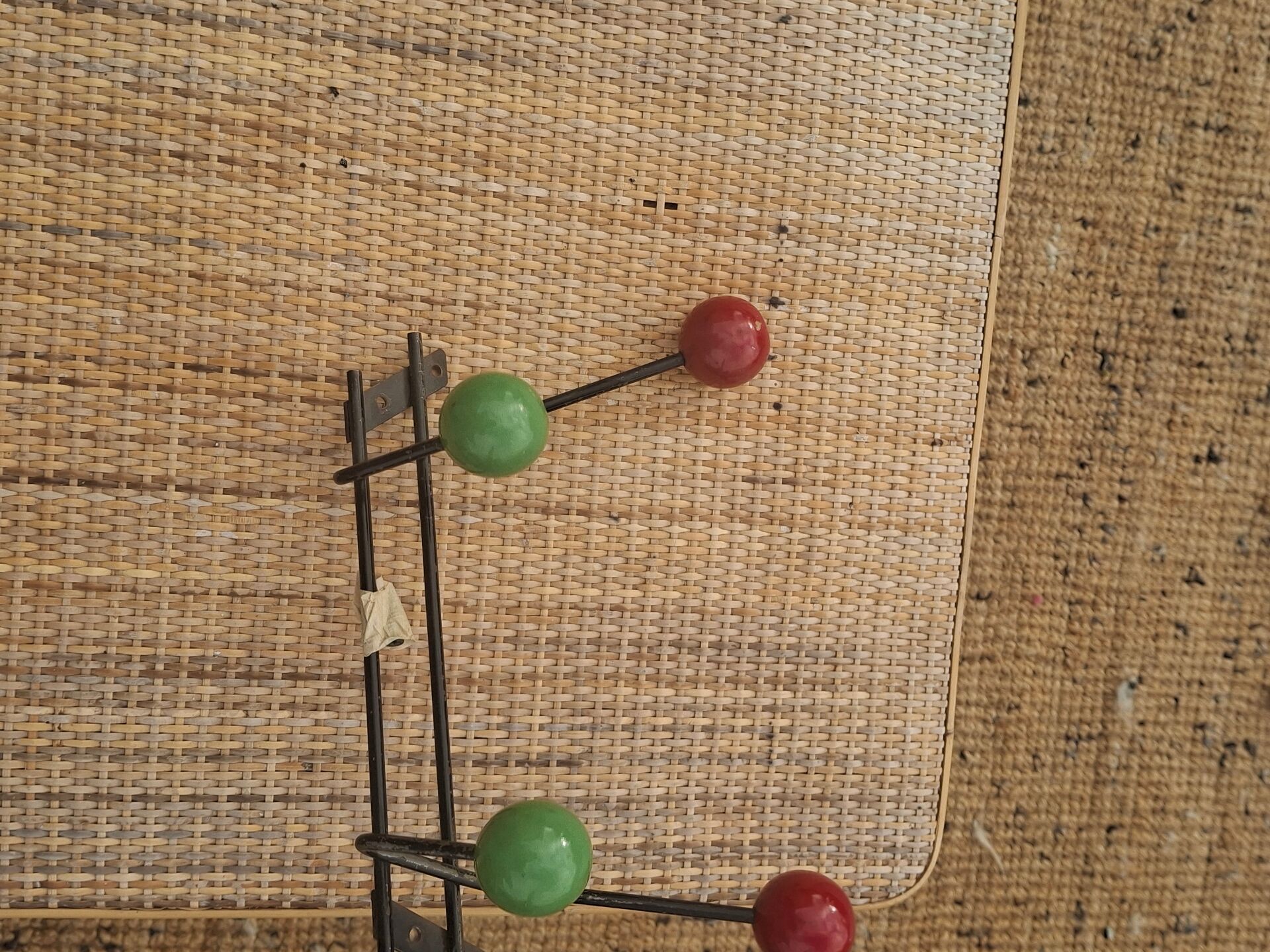Ball coat rack