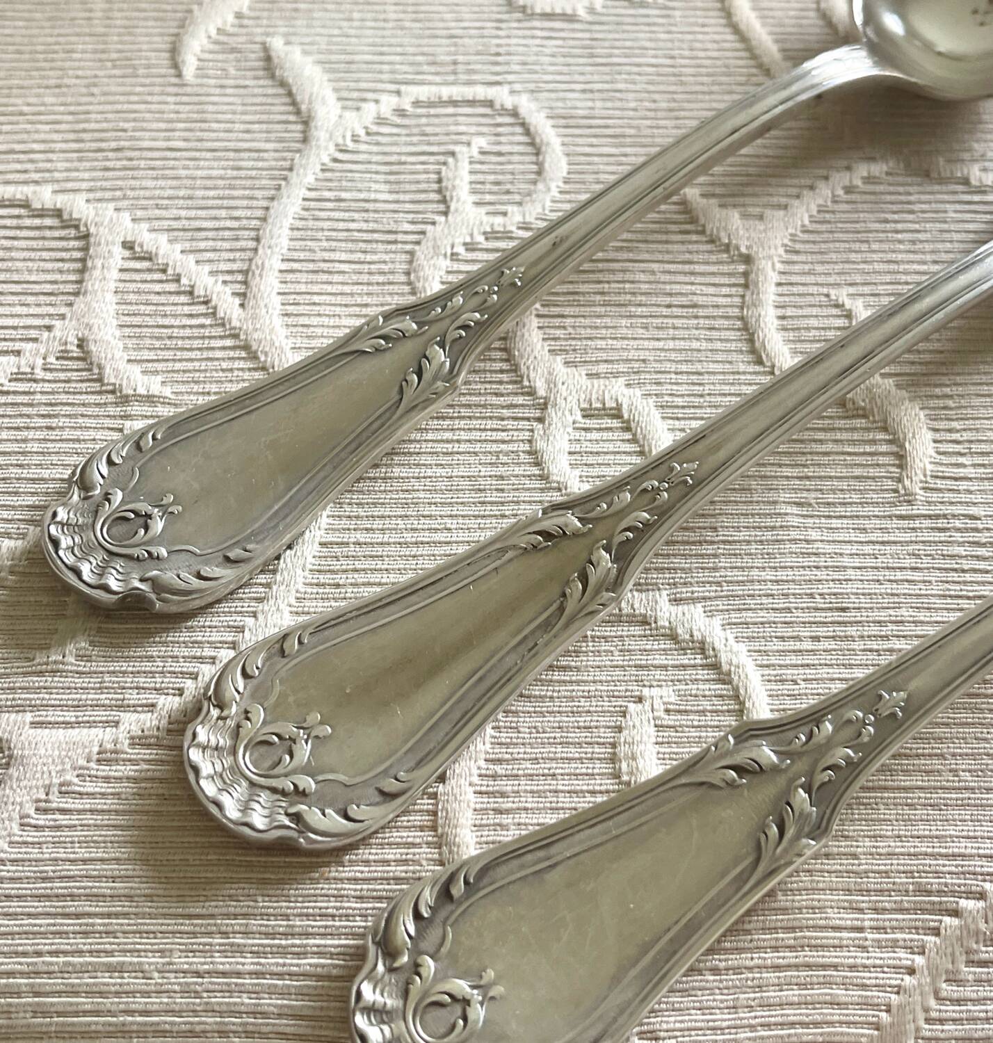 24 couverts anciens Louis XV.