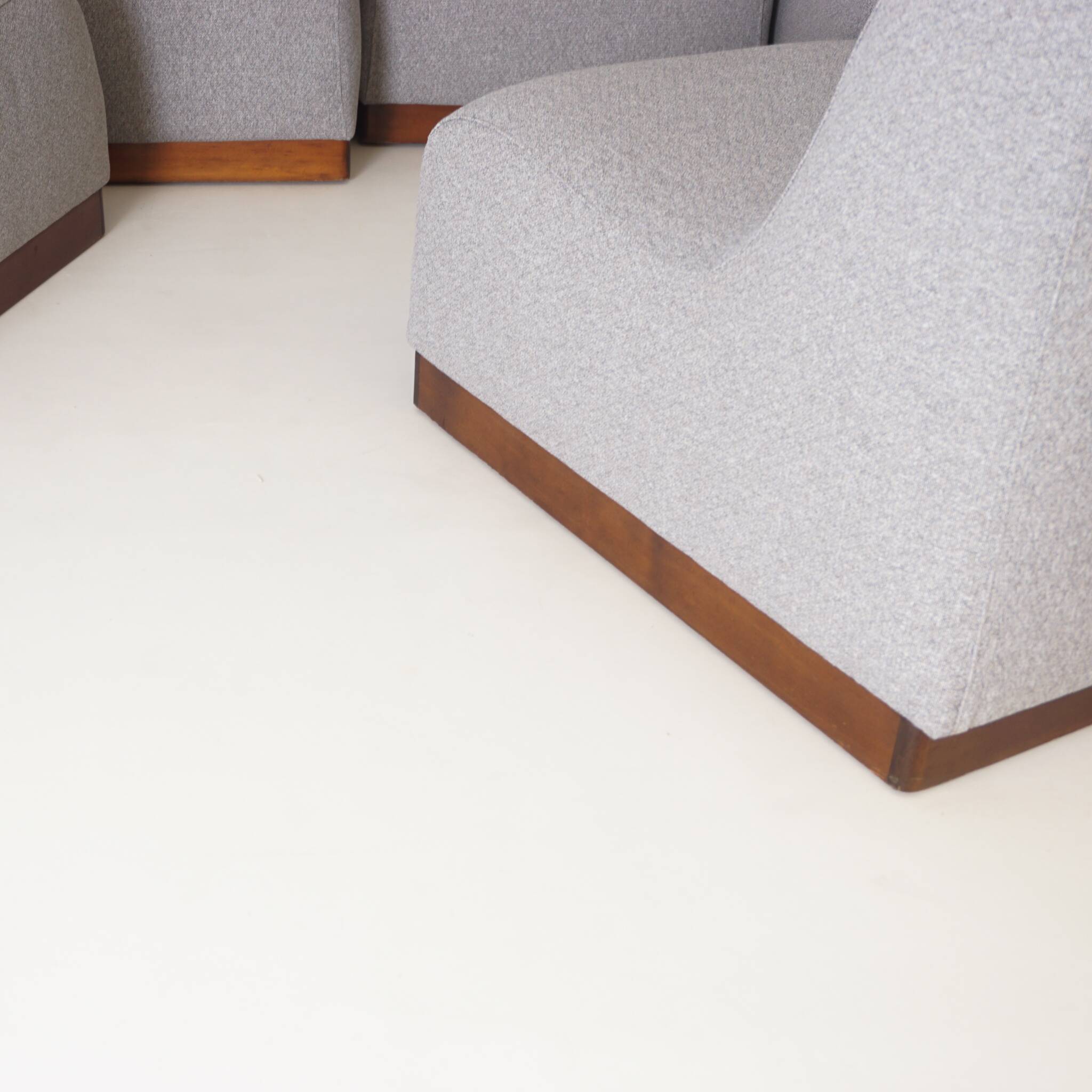 Set of Five Modular reupholstered sofa, 1970