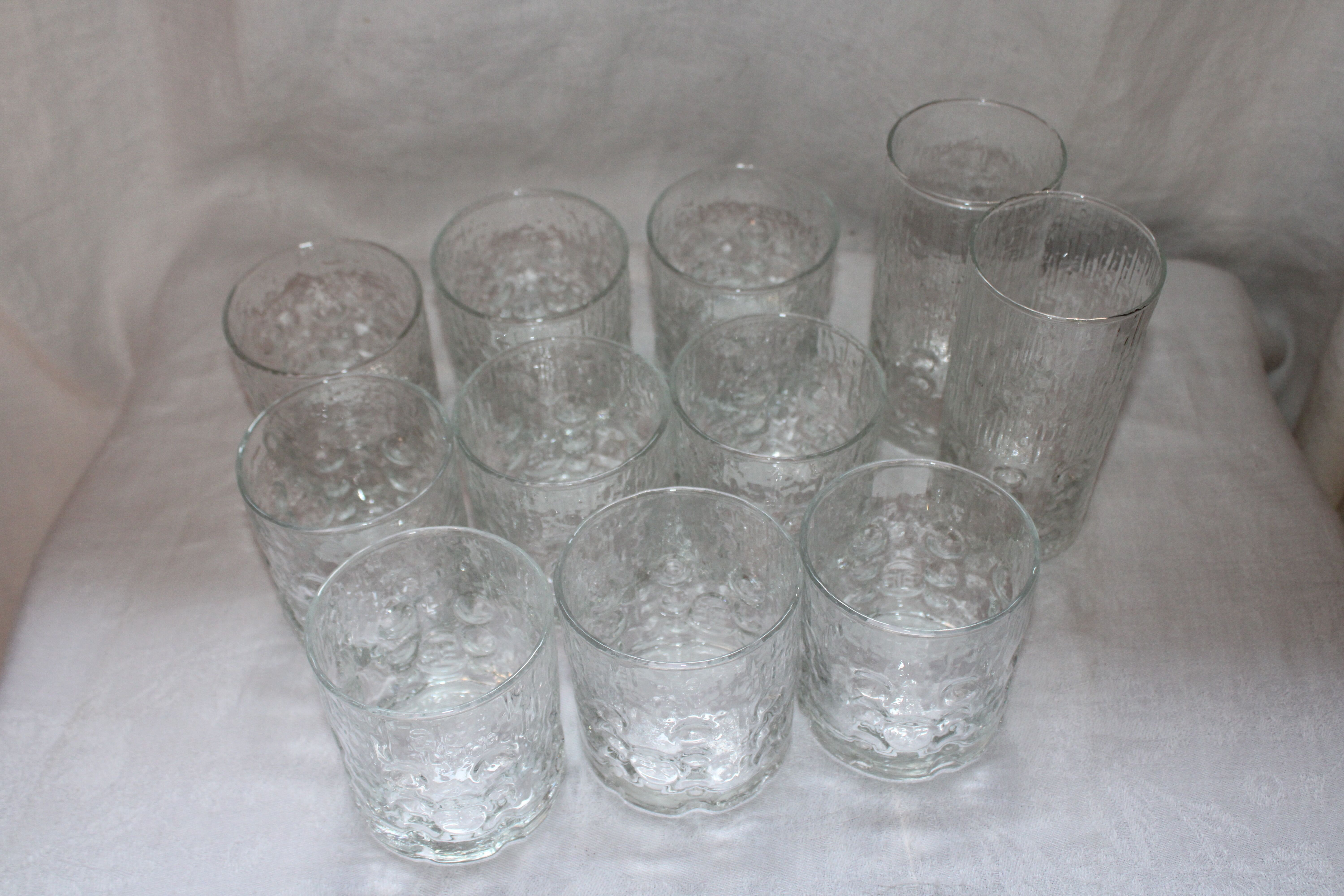 Set of 11 advertising glasses BP 70's