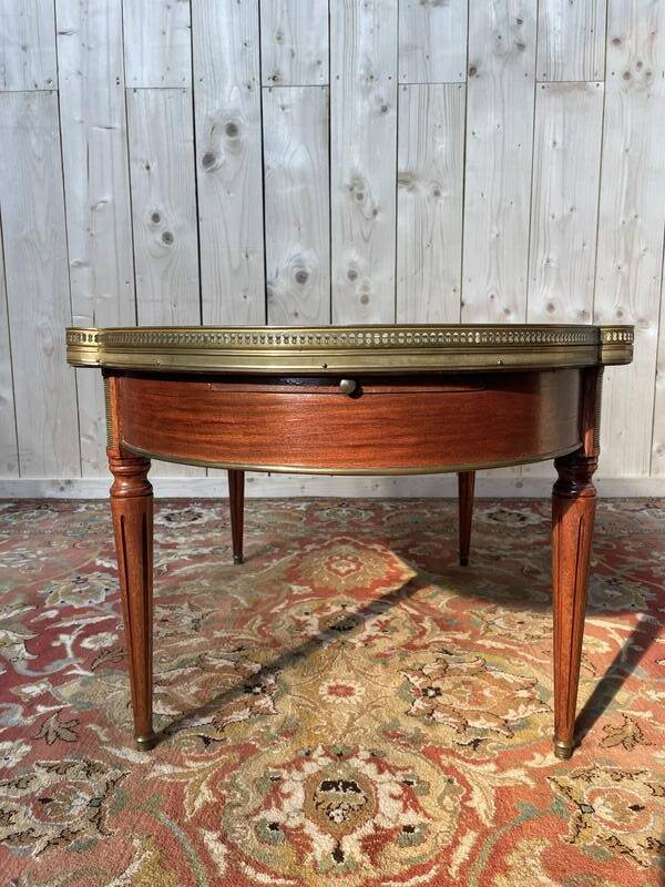 Table basse bouillotte de style Louis XVI à oreilles