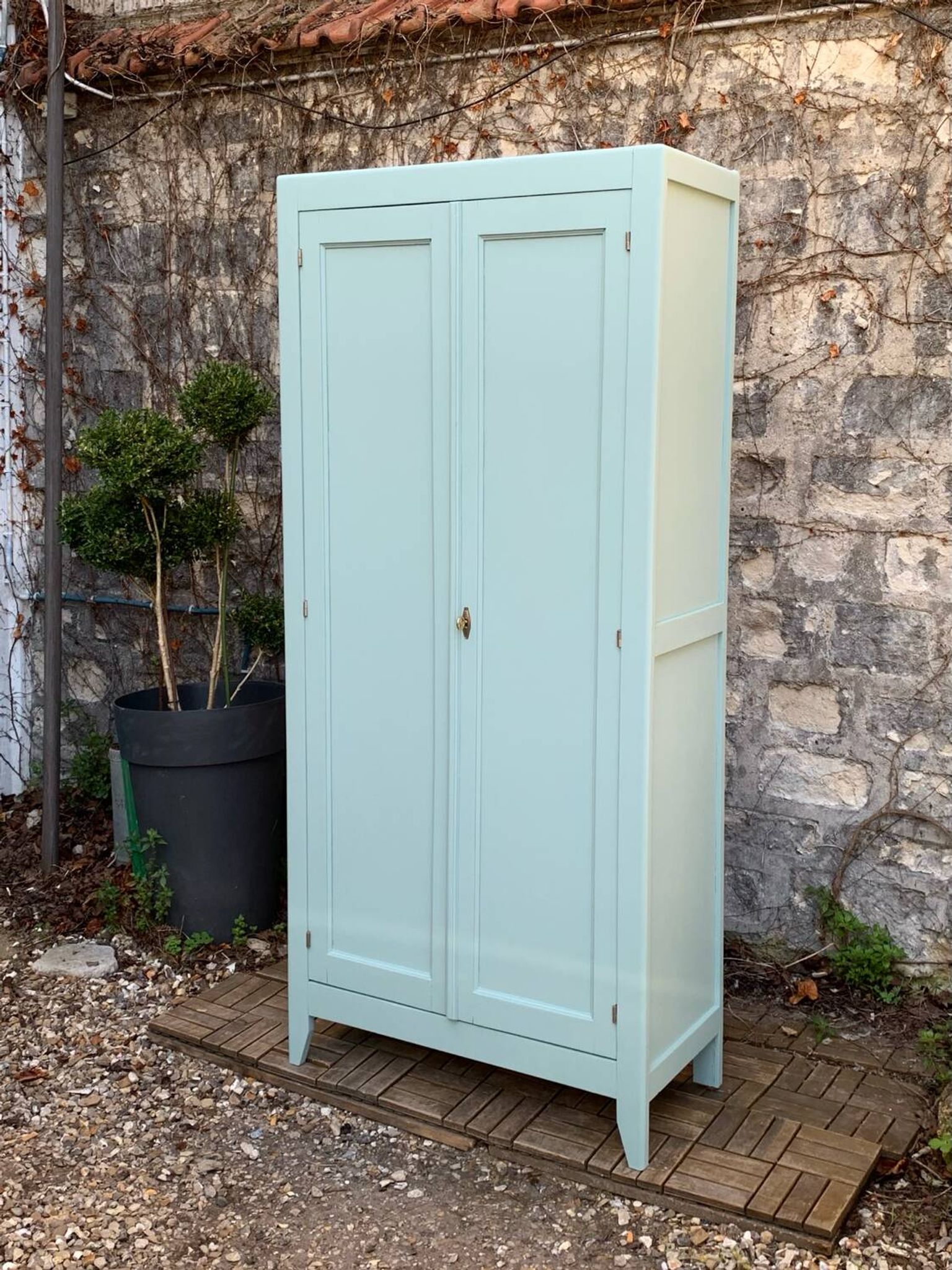 Armoire parisienne vintage bleu vert grisé