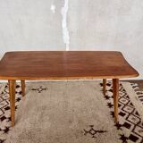 Table basse en chêne, pied, compas. fusées. forme libre vintage ancien