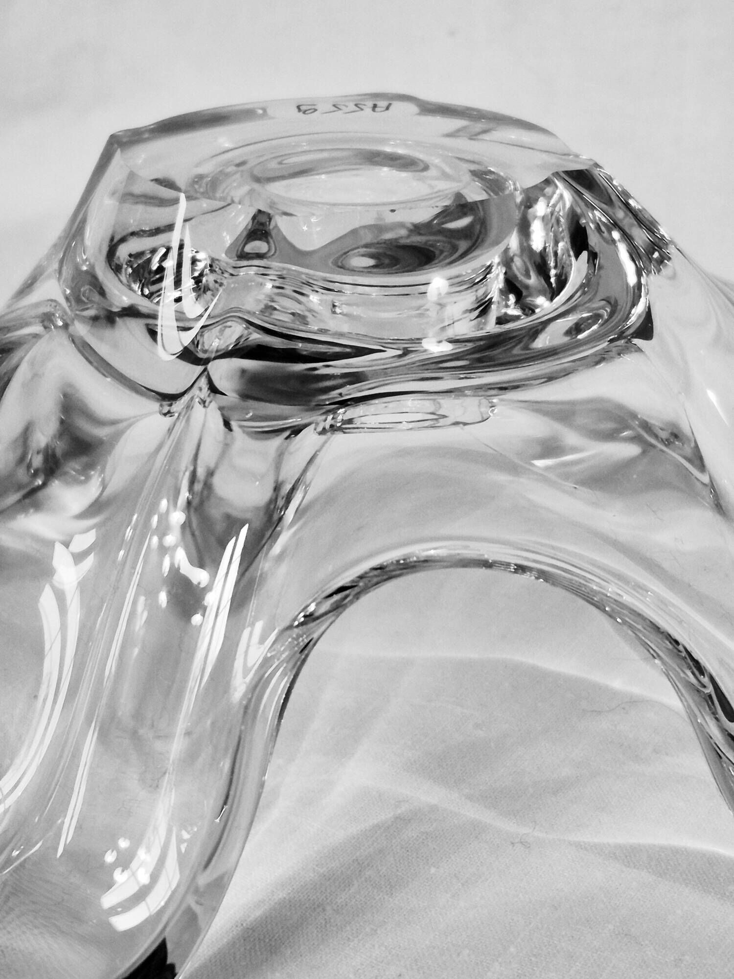 Crystal candlestick from Bayel, flower petal shape A559