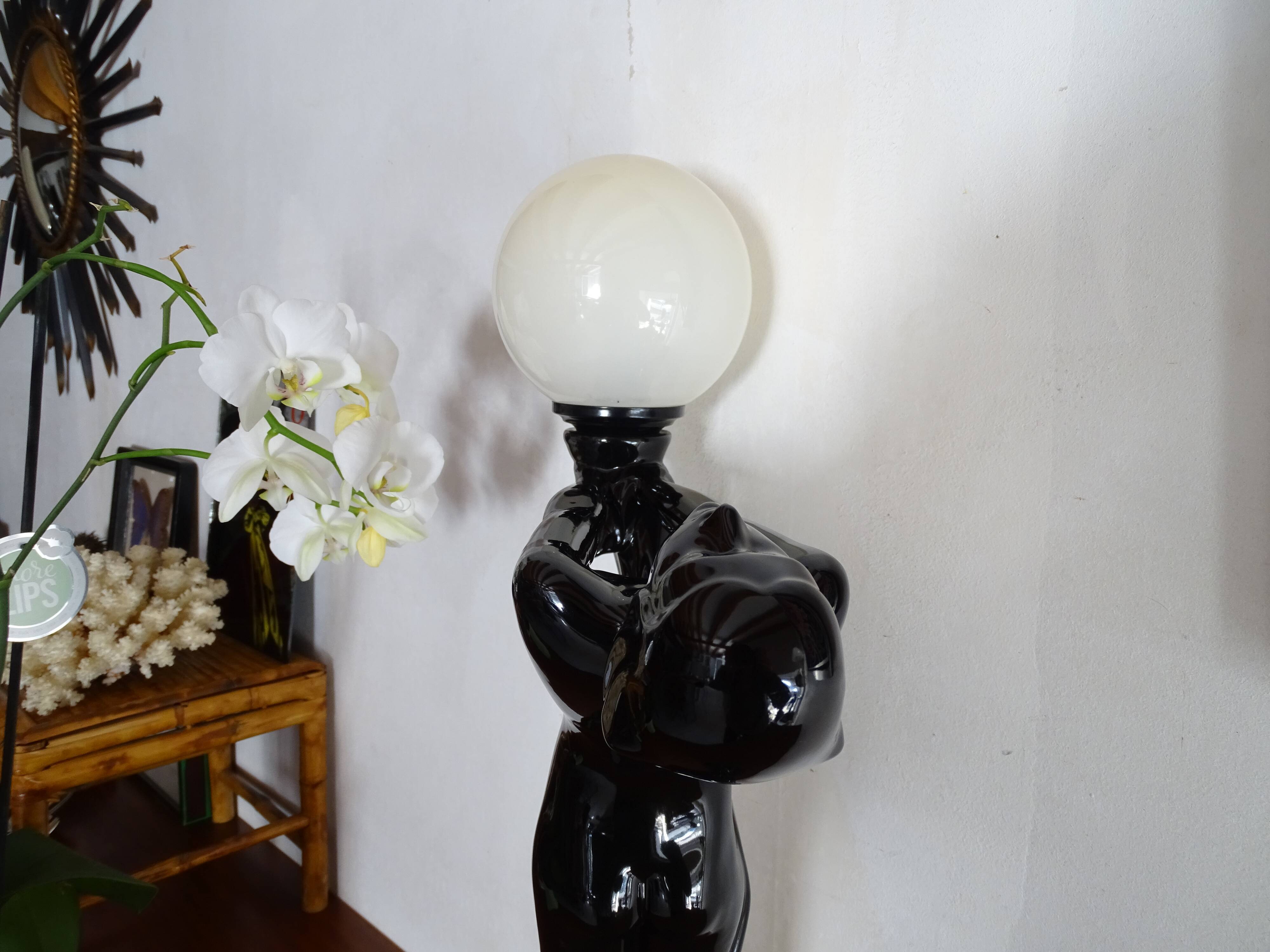 Lampe danseuse nue design 70's 80's- art déco globe boule