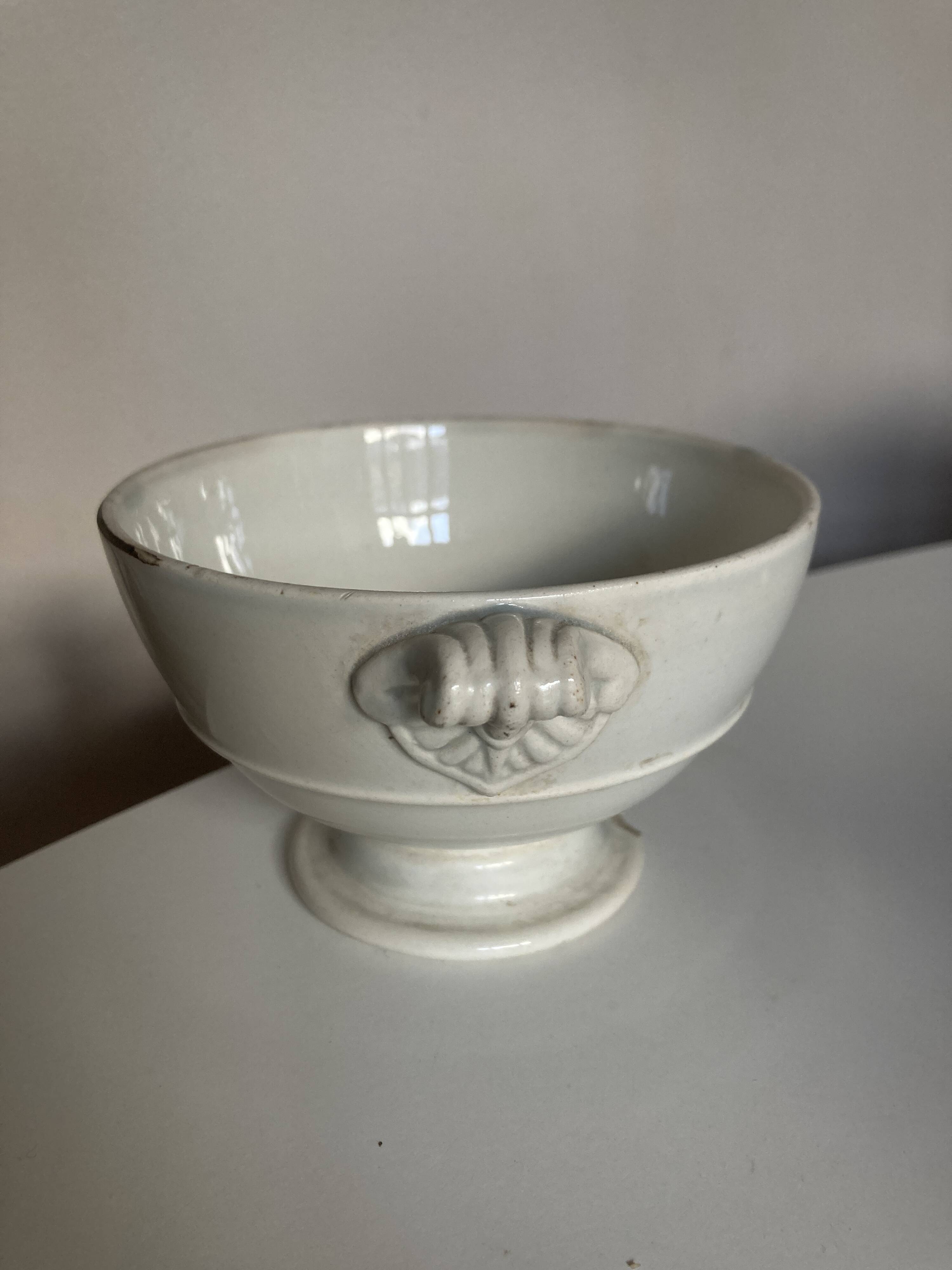 Neo-classical directoire eared bowl Creil and Montereau 1850