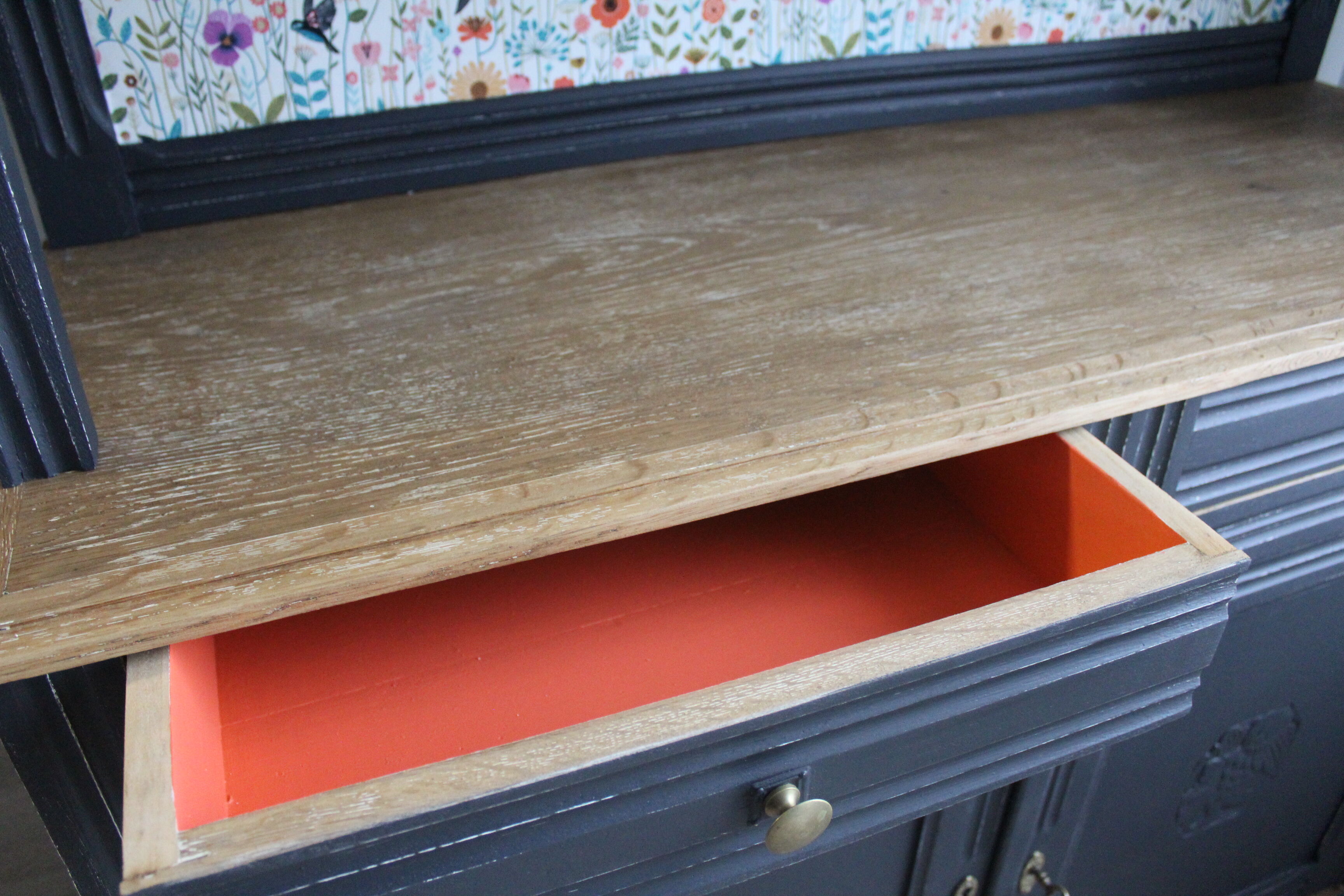 Buffet cupboard