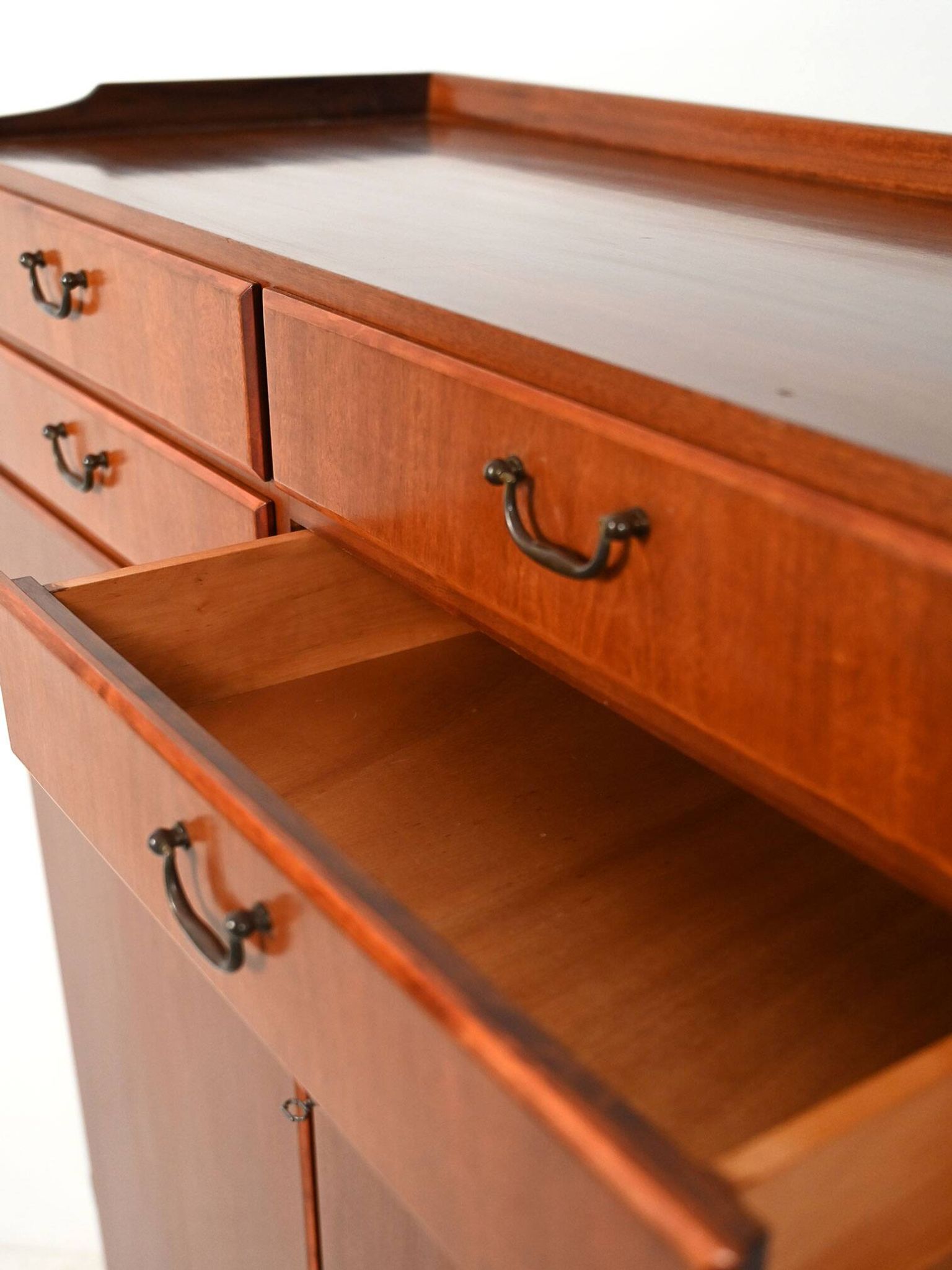 Cabinet en acajou scandinave des années 1950
