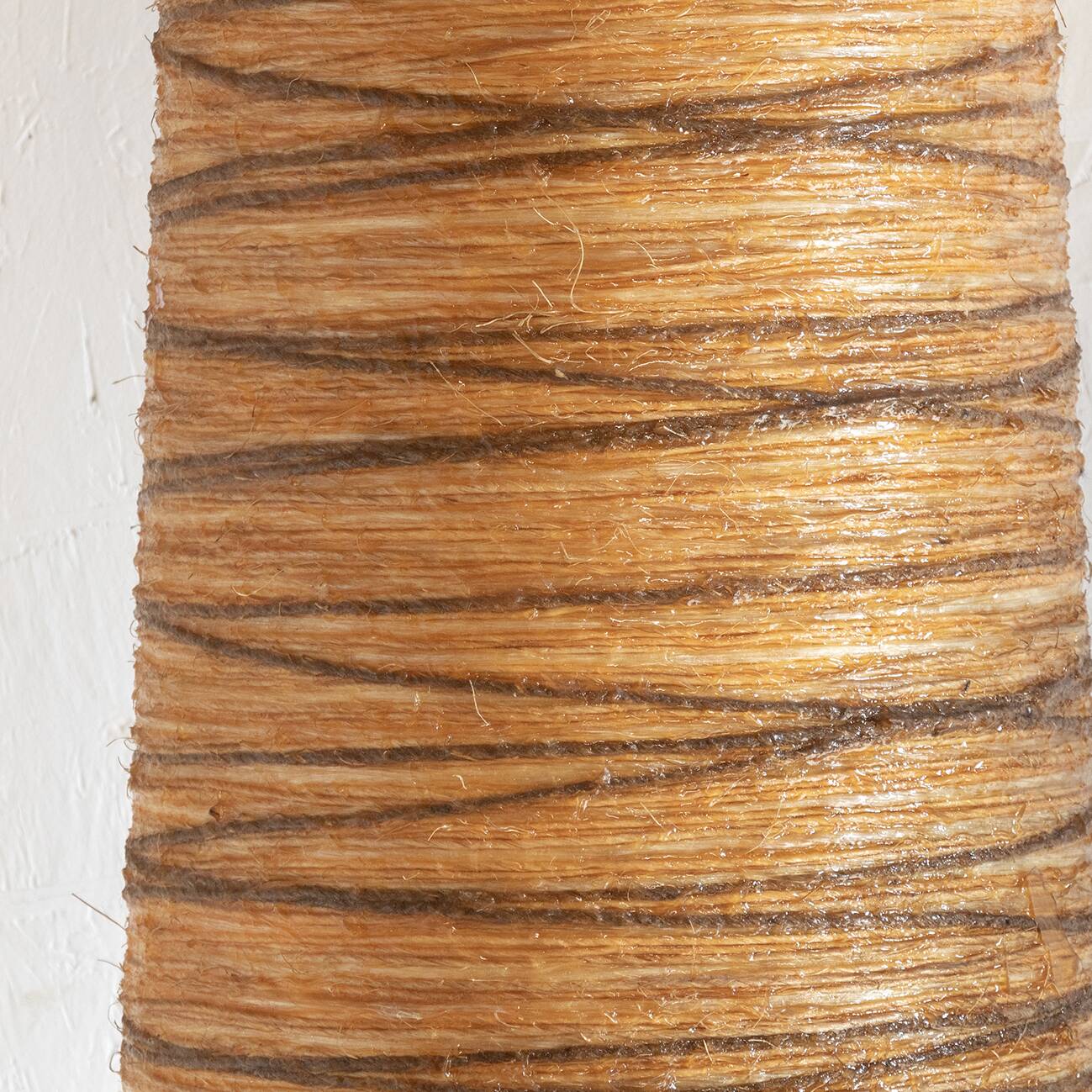 Grande lampe de sol des potier d'Accolay en céramique et résine circa 1960