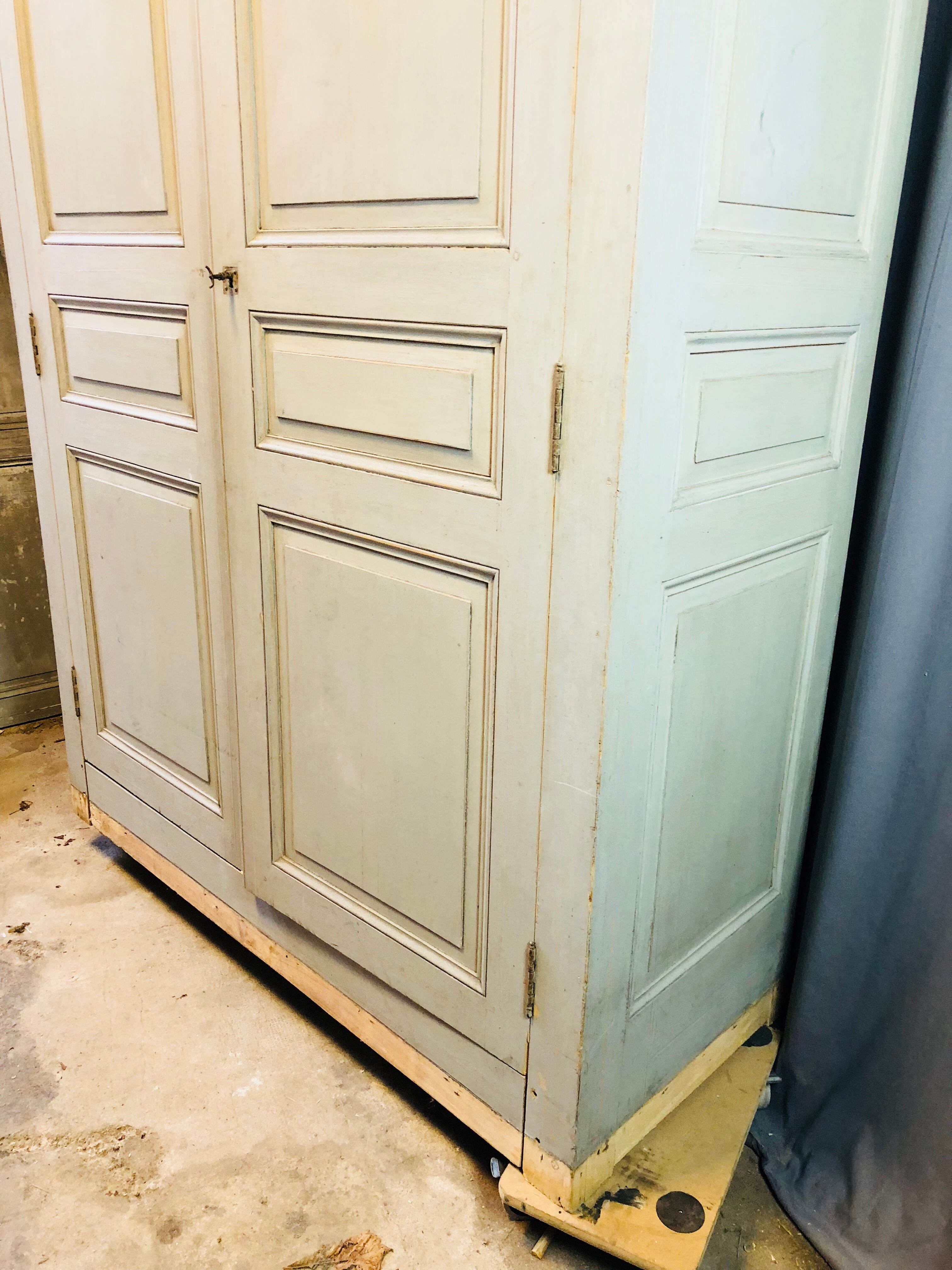 Pantorned cupboard