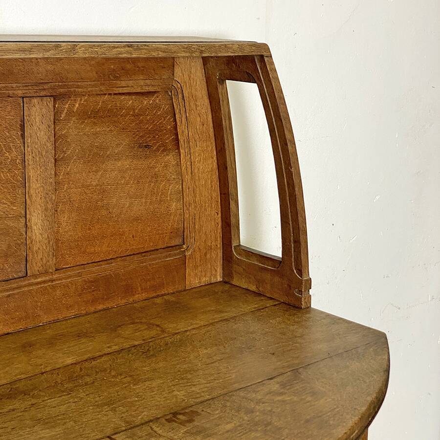 1930s restaurant server