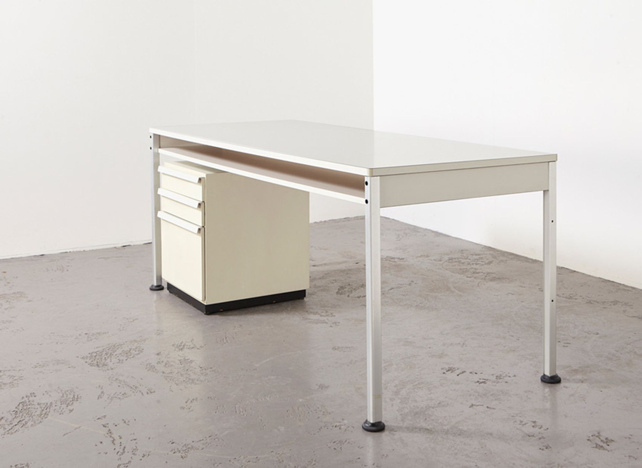 Dieter Rams bureau RZ-57 pour Vitsoe 1957