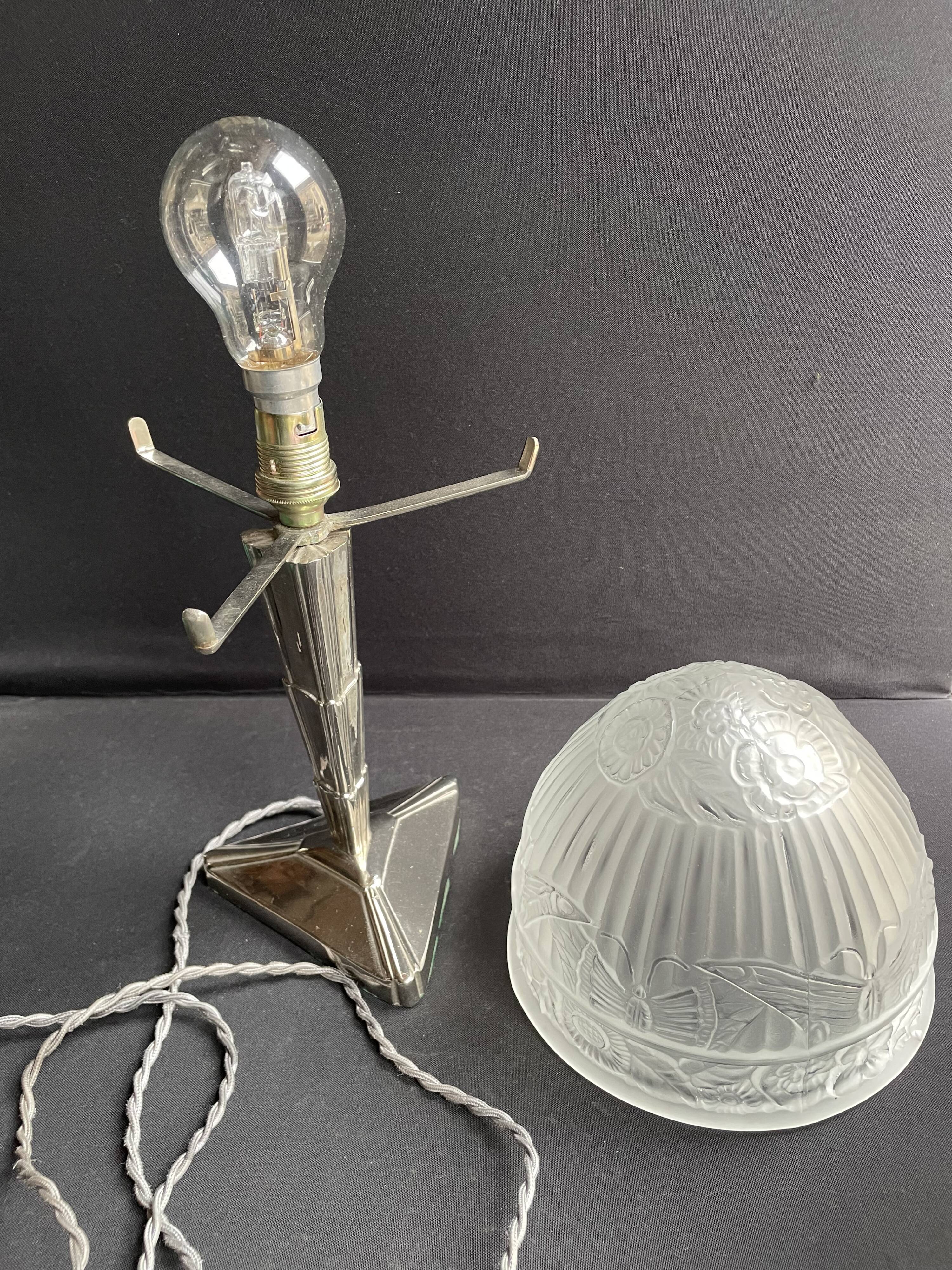 Art Deco table lamp – Chromed metal and molded pressed glass – Attributed to Création Tief