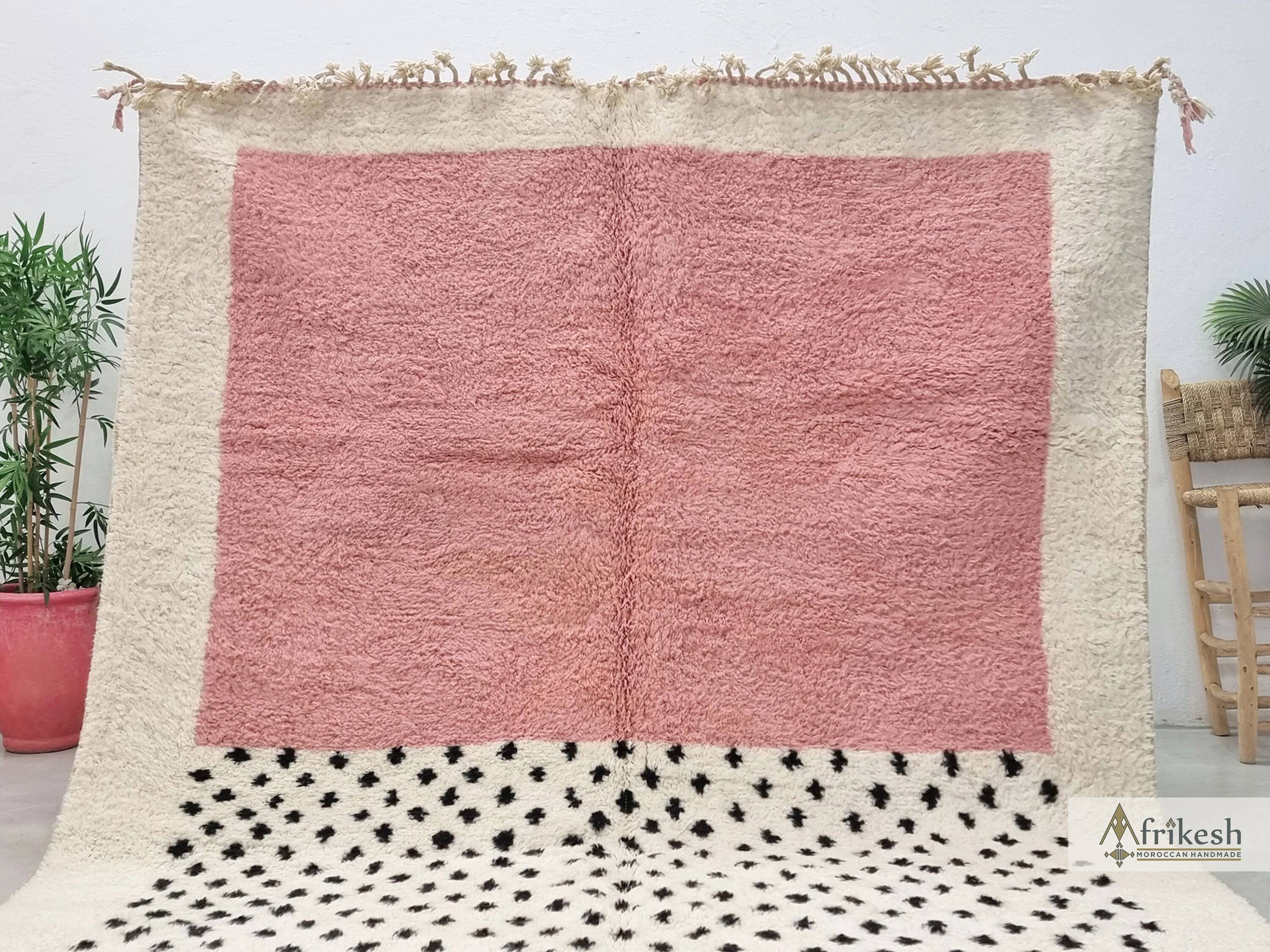 Moroccan rug in natural wool 3 x 2 m