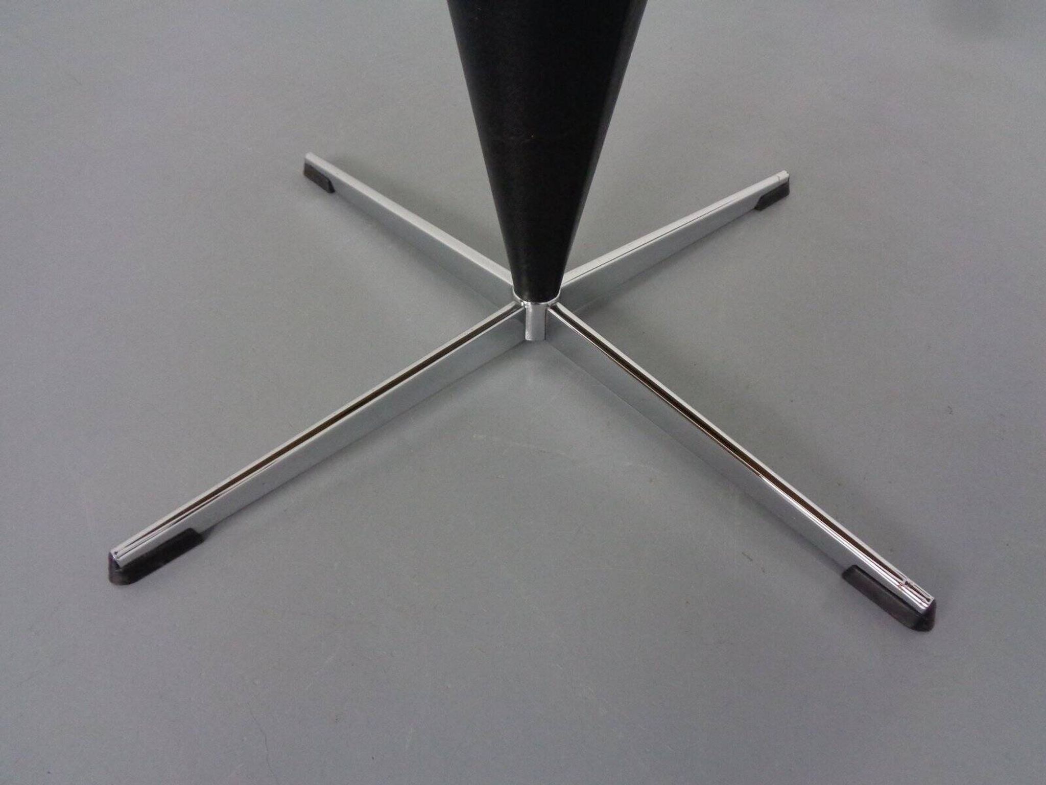 Early Cone Table by Verner Panton for Plus-Linje, 1950s