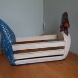 Holder of magazines hen rooster