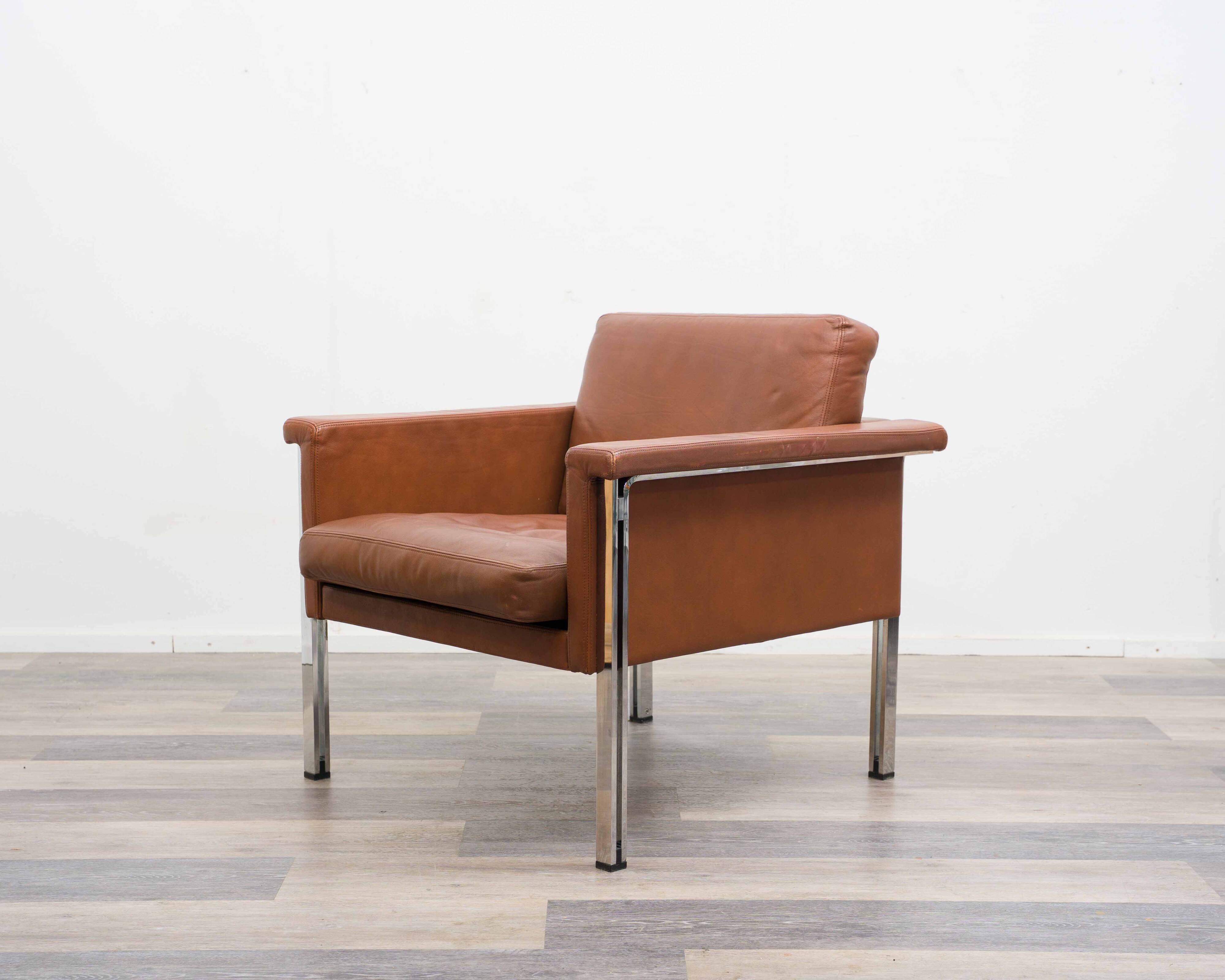 Leather armchair, 1970s, manufacturer Sitag, cognac brown leather.