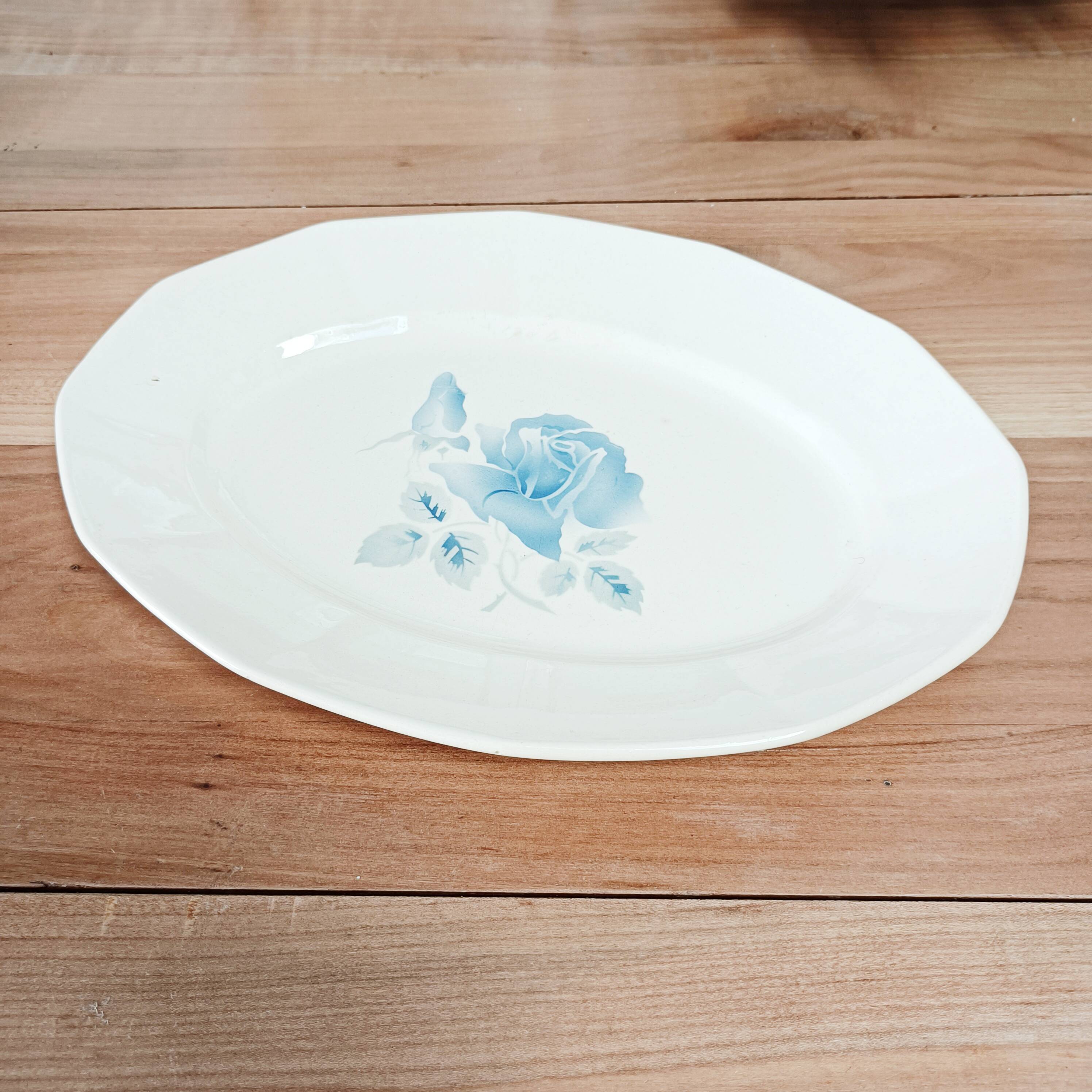 Digoin oval dish blue pink