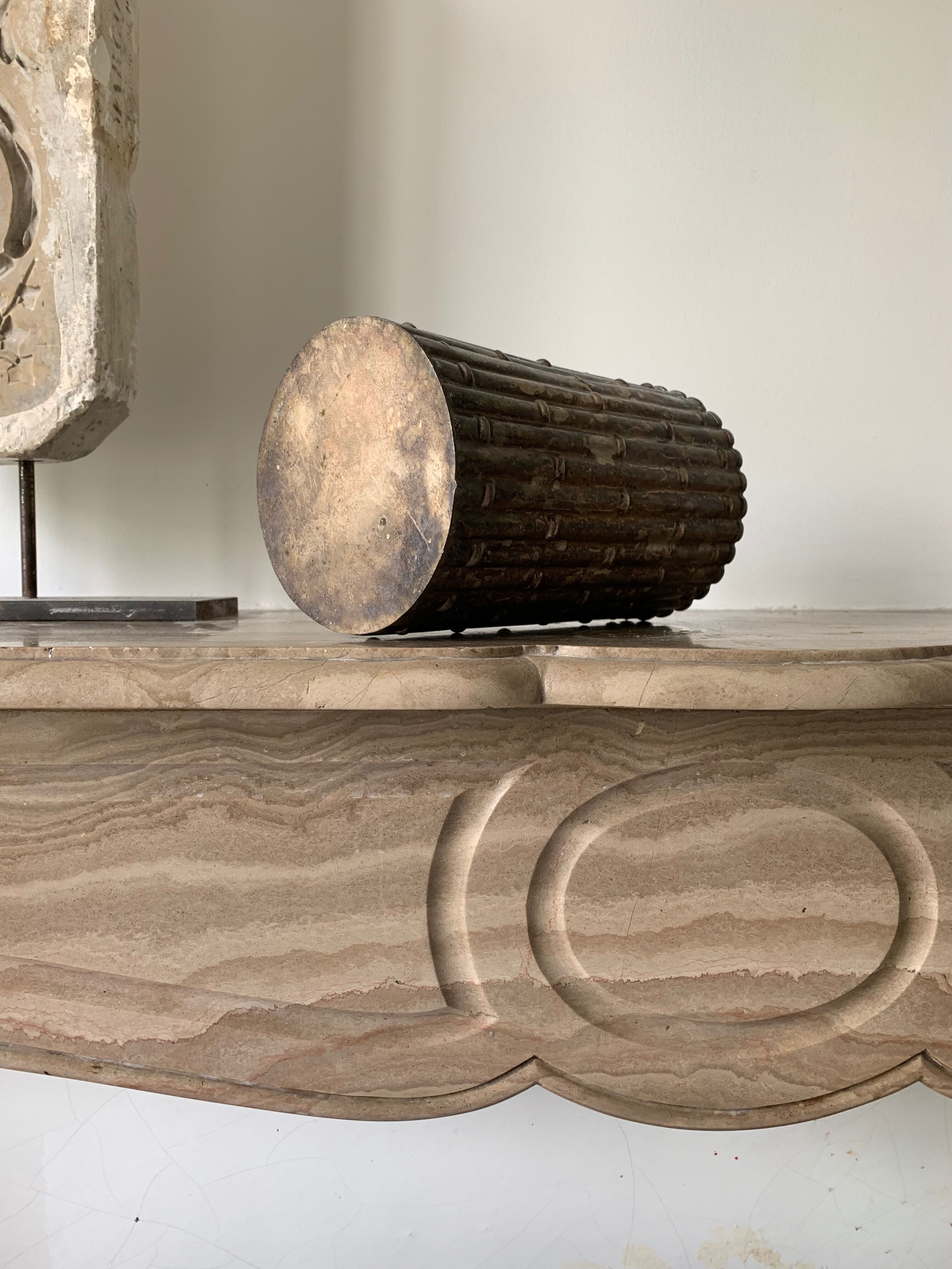 Silver vase bamboo pattern vegetale