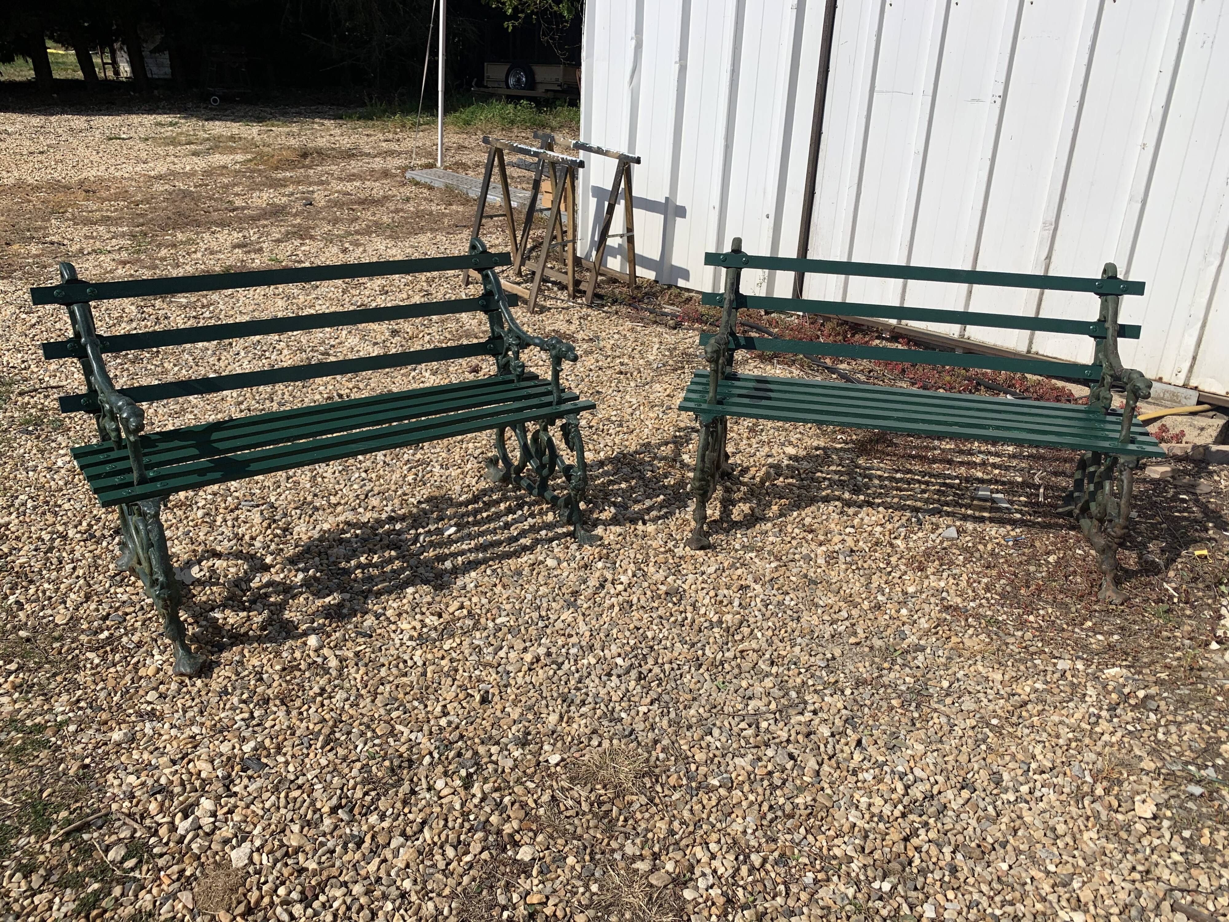 2-seat bench in wrought iron and wood