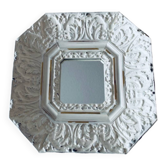 Octagonal mirror with moldings