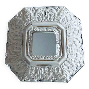 Octagonal mirror with moldings