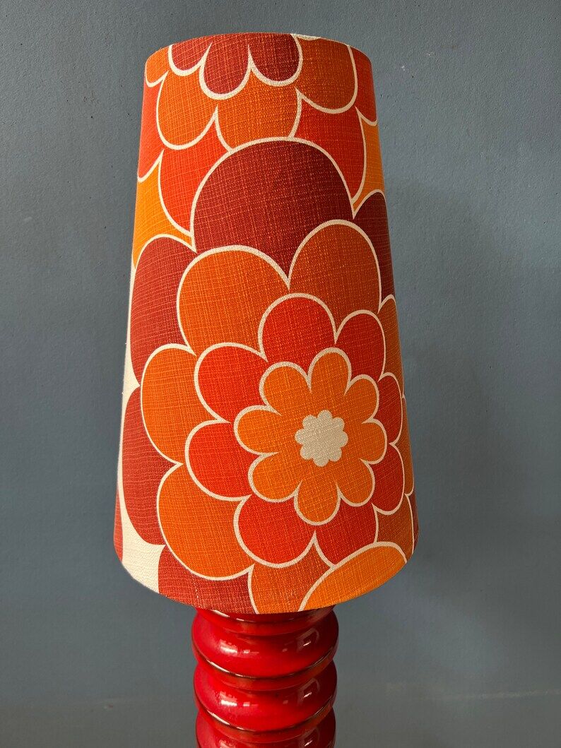 Red ceramic table lamp