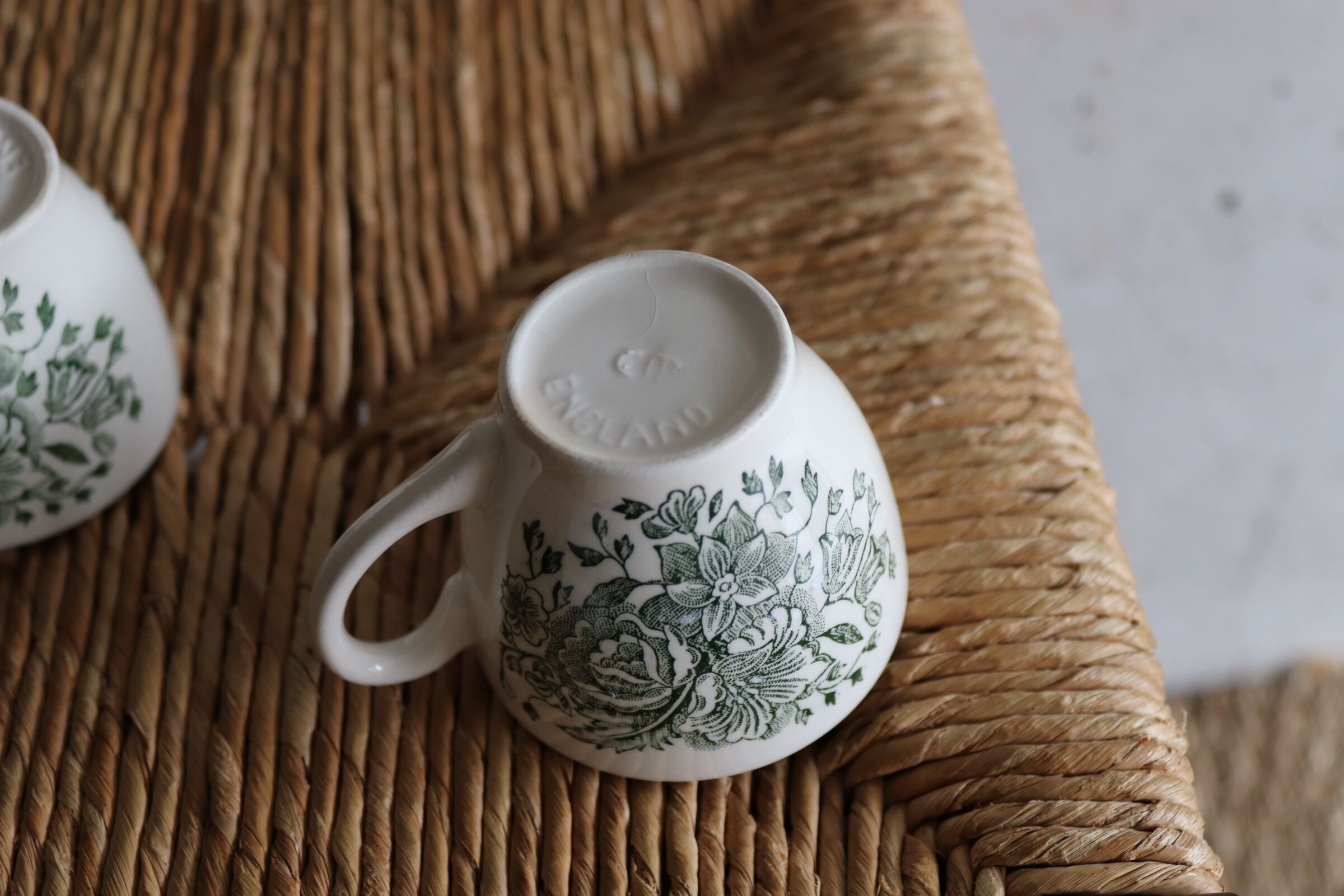5 coffee cups England