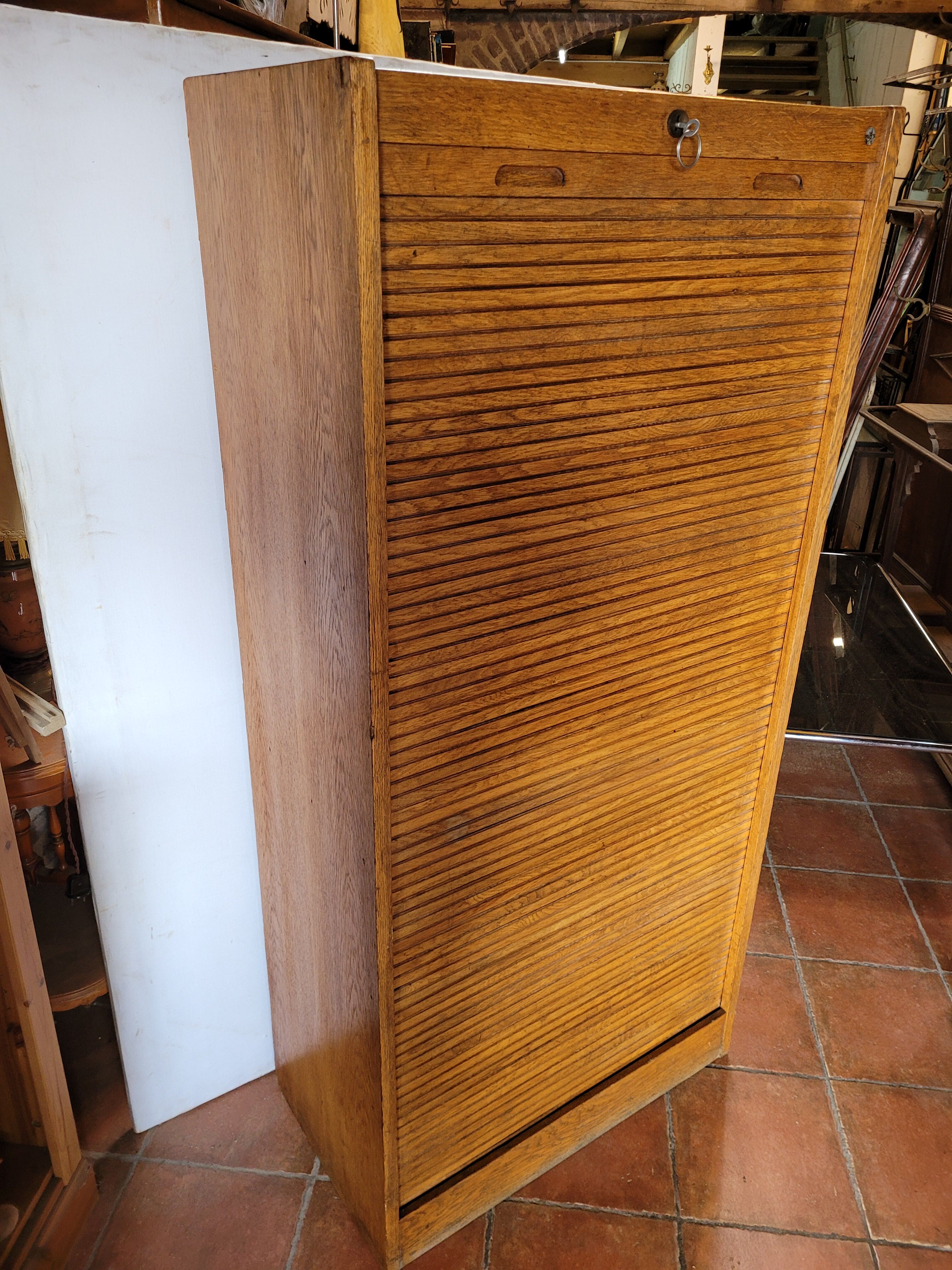 Old oak curtain binder