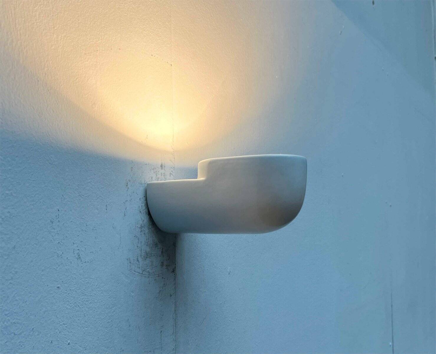 Pafo wall sconces from the Italian space age mid-century in ceramic by Ernesto Gismondi for Artemide, 1970s, set of 2.
