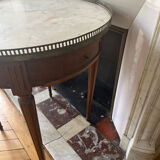 Bouillotte table with marble top in Louis XVI style.