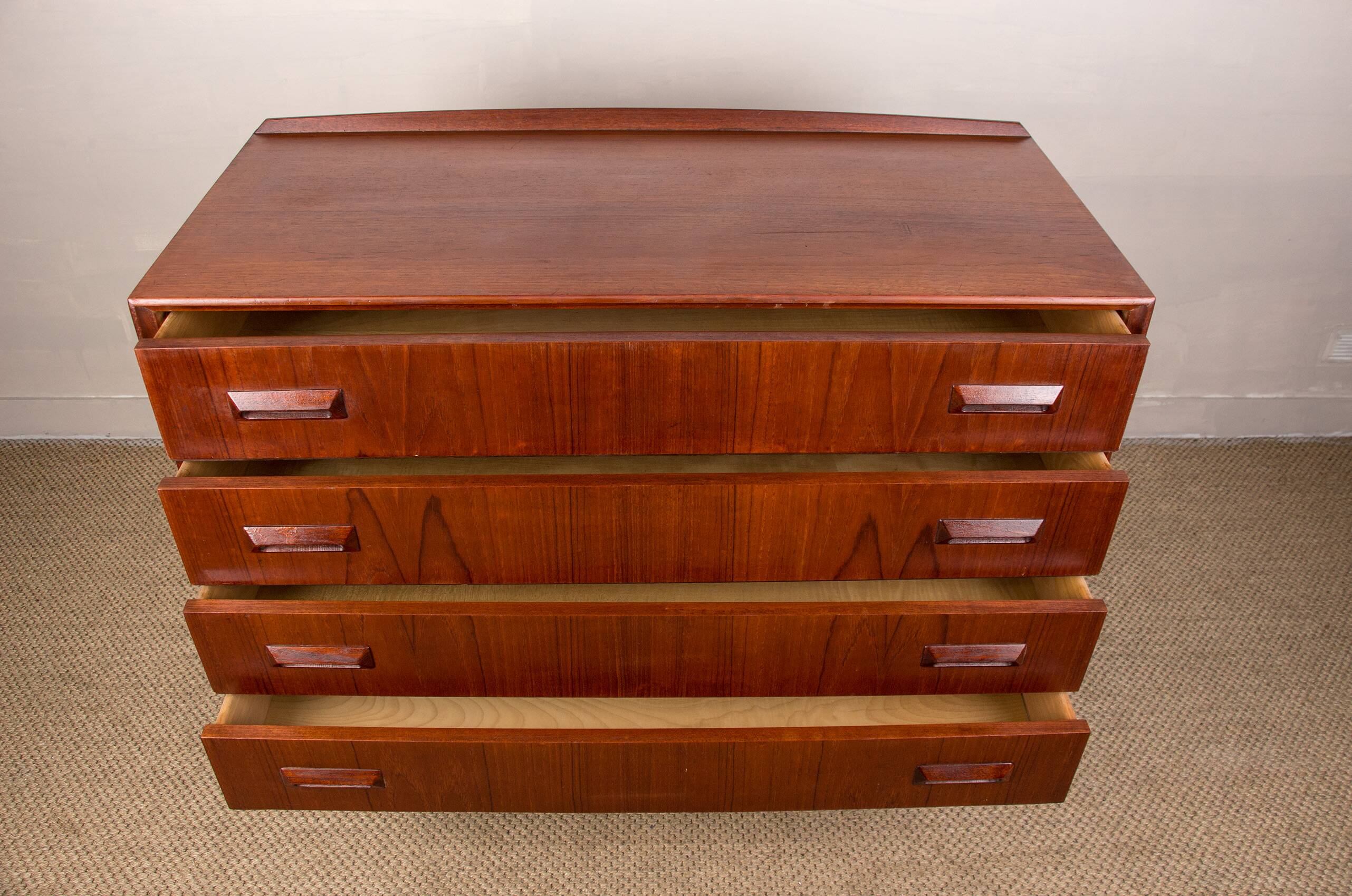 Danish teak chest of drawers, 4 drawers, by Borge Mogensen, Søborg Mobelfabrik.
