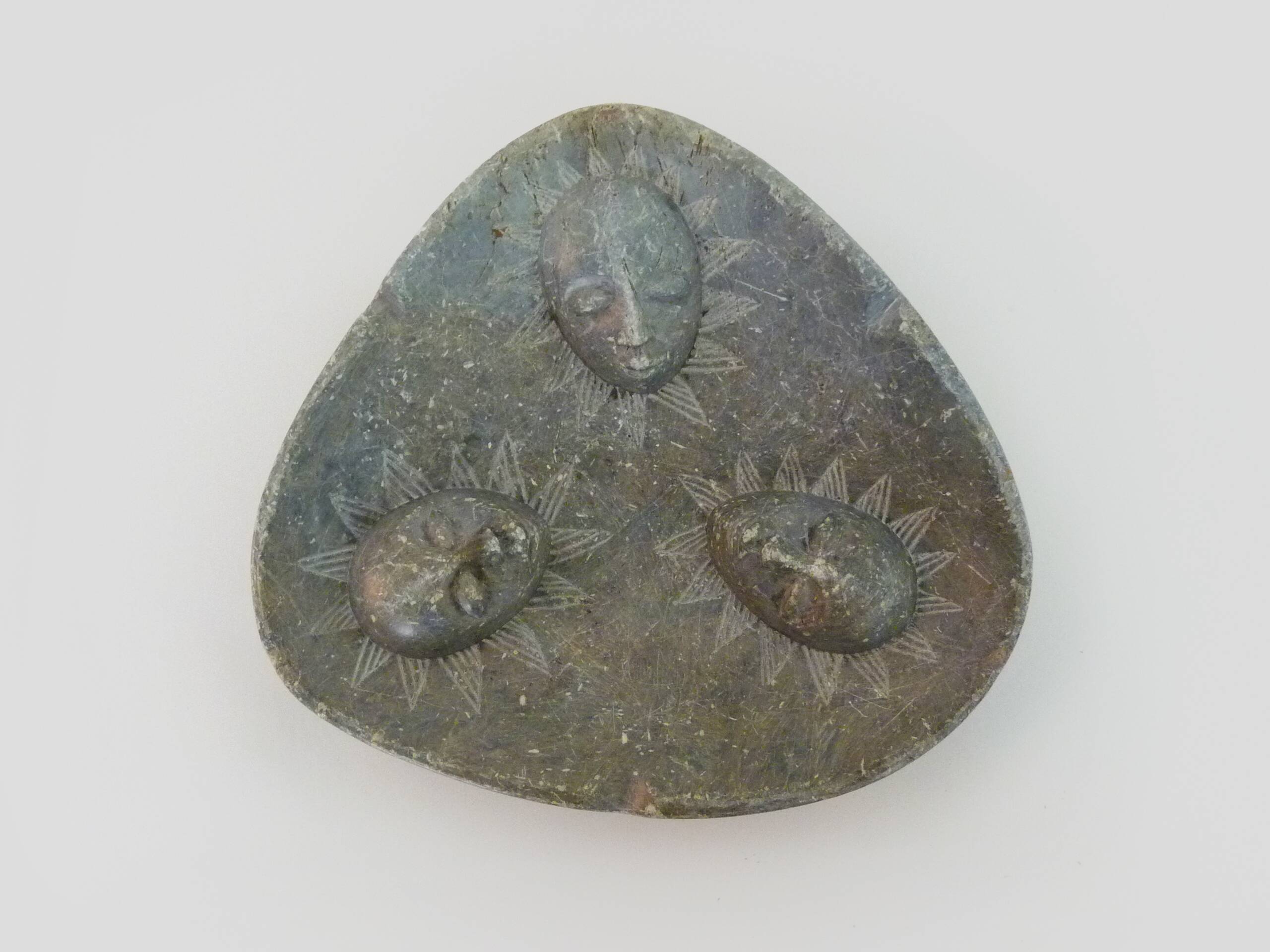 Vintage 3-faced sun soapstone decorative ashtray