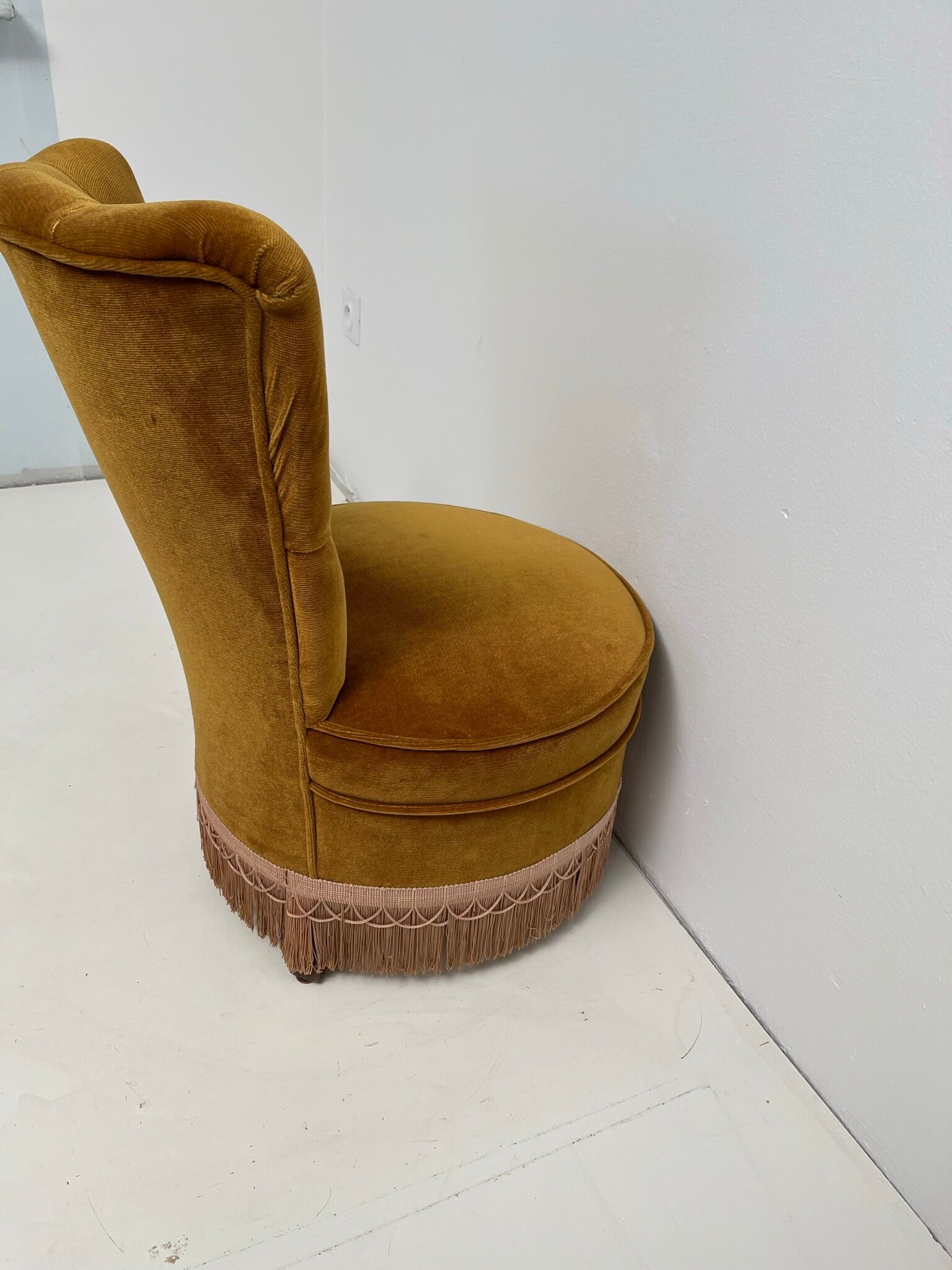 Vintage toad armchair with fringe 50s