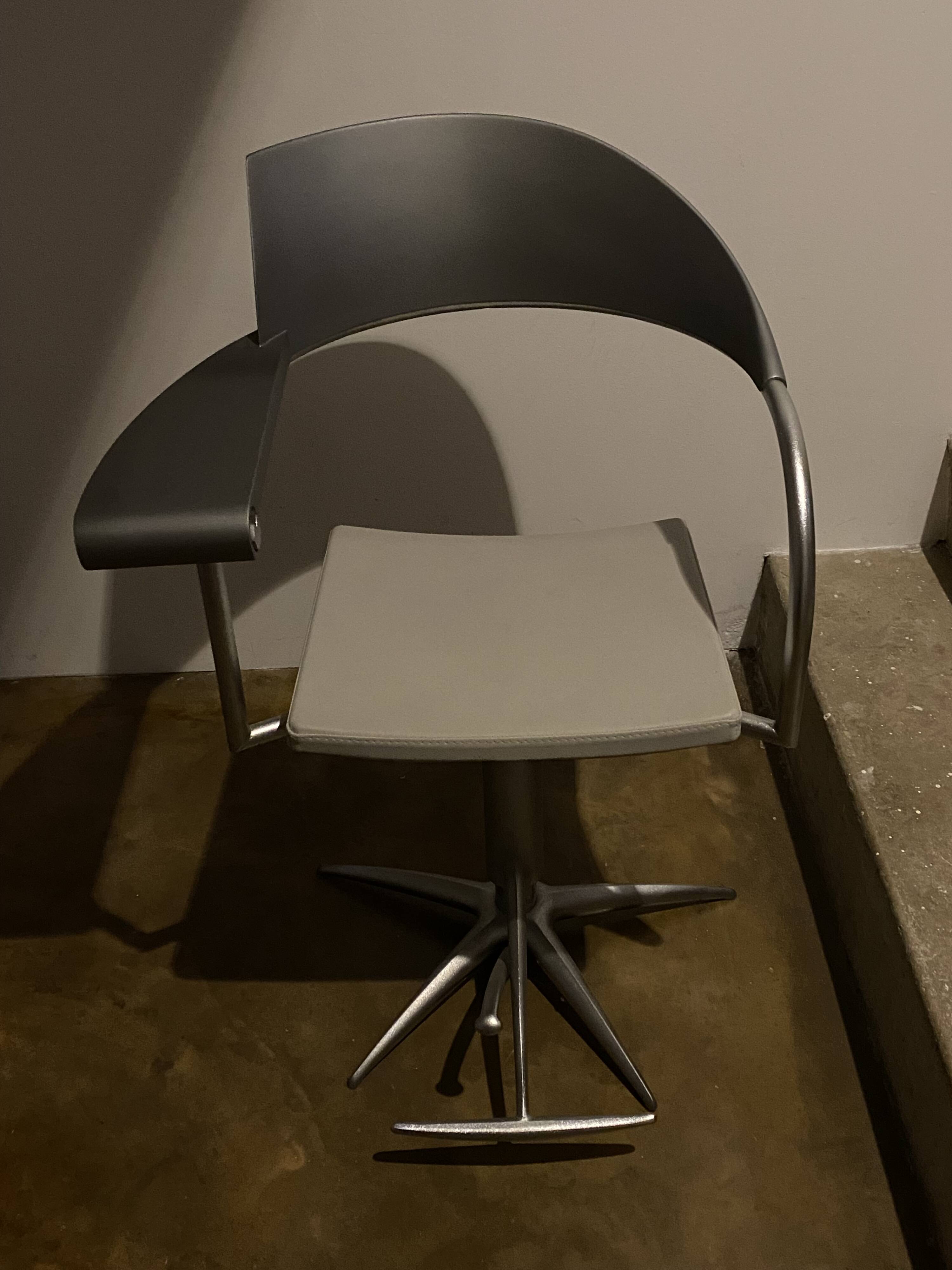 Salon Coppola/Ph.Starck hairdressing chair