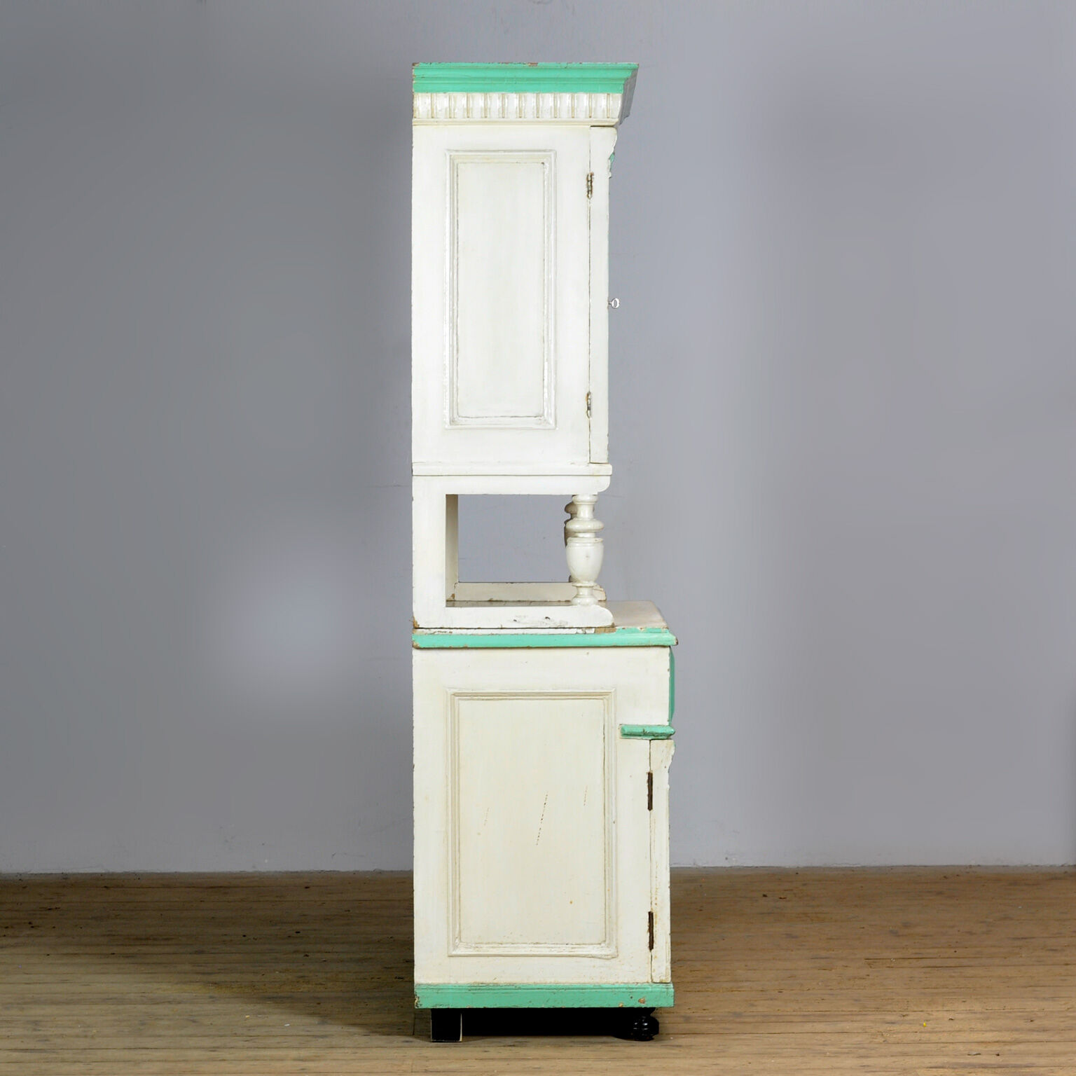 Pine sideboard, 1900s