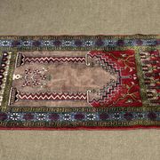 Handmade wool Iranian carpet - 1.26m x 0.75m