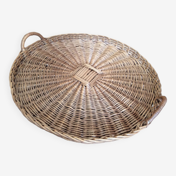 Round wicker tray