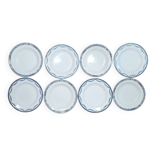 8 assiettes creuses en terre de fer