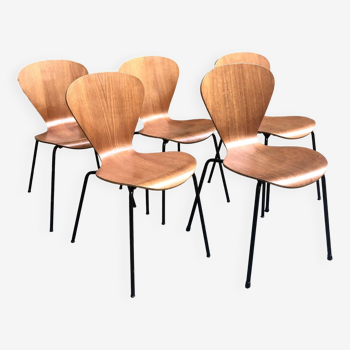 5 chaises Arne Jacobsen