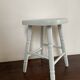 Tabouret pin vert céladon