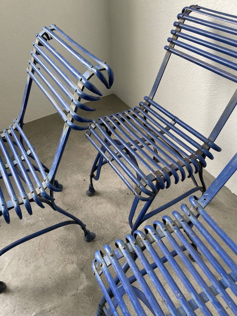 Series of 4 Arras chairs 1900