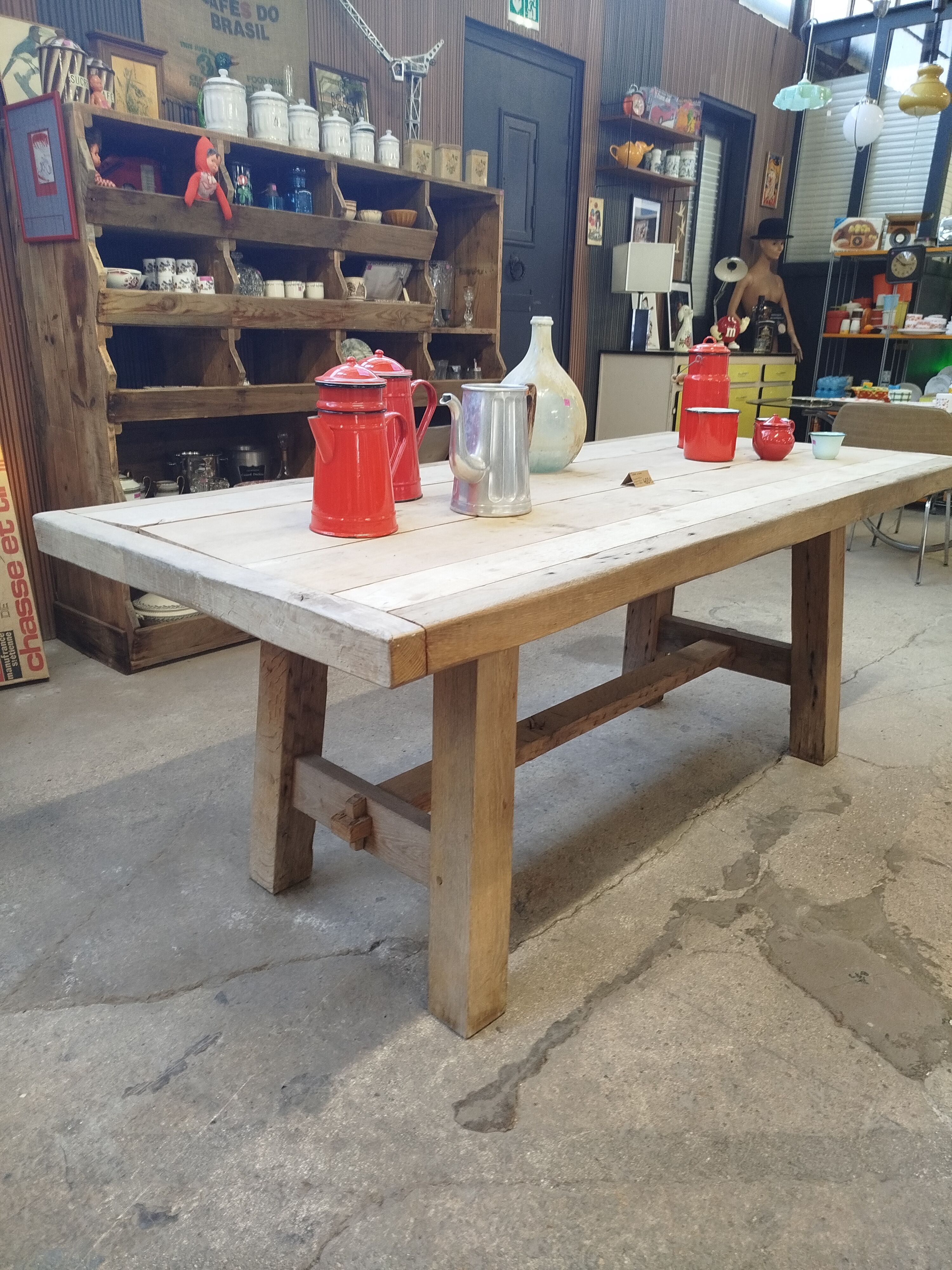 Farm table